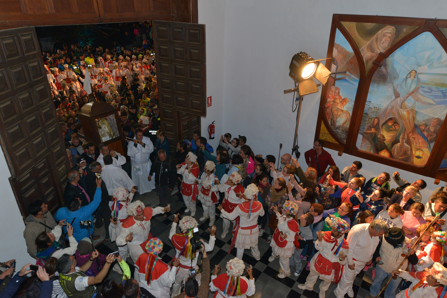 Cabildo de El Hierro, Obra Social La Caixa y Fundación CajaCanarias suscriben un convenio para la celebración de actos culturales y festivos durante La Bajada