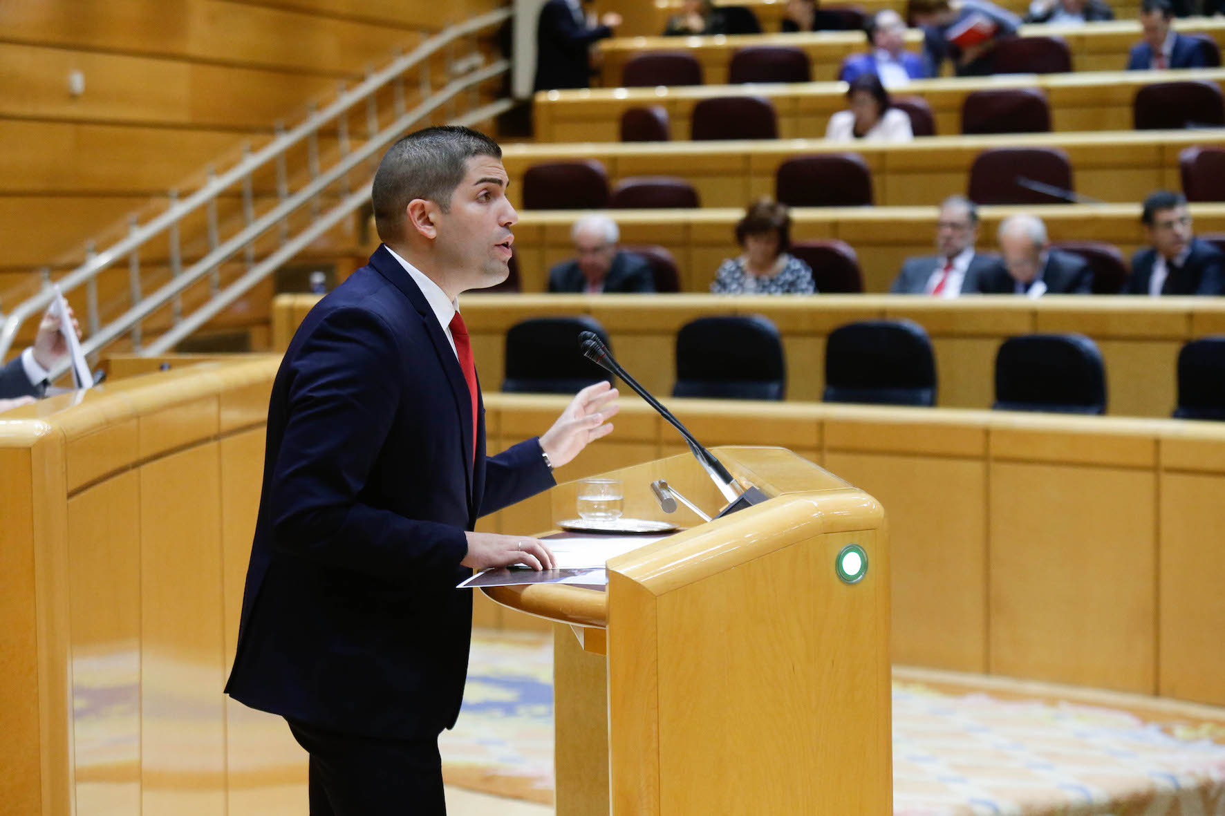 El Senado aprueba una moción de Rodríguez Cejas para acabar con la “agonía” de Correos