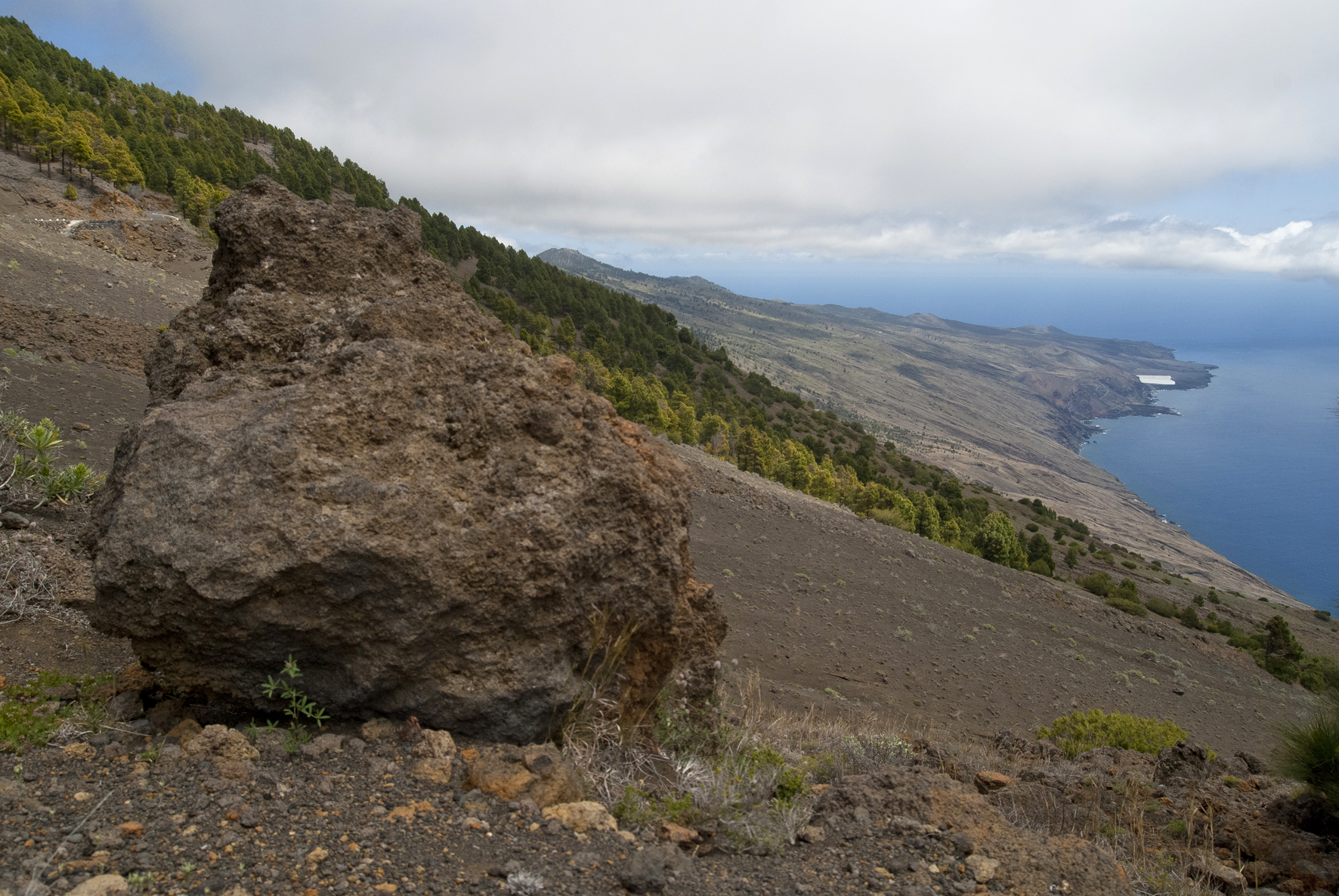 Vuelve el Geolodía a El Hierro con la ruta “Caminando entre lavas”