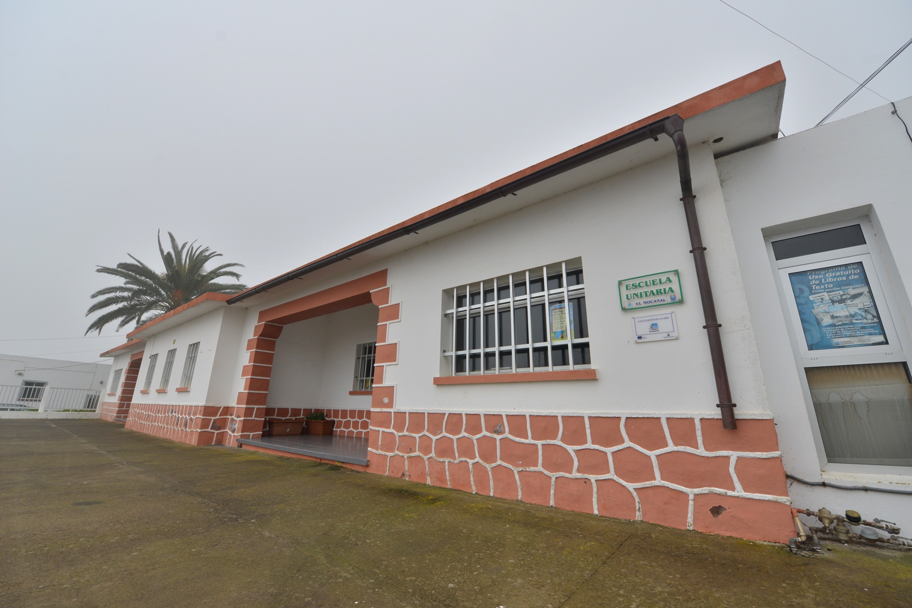 Valverde realiza labores de mantenimiento en centros educativos del municipio