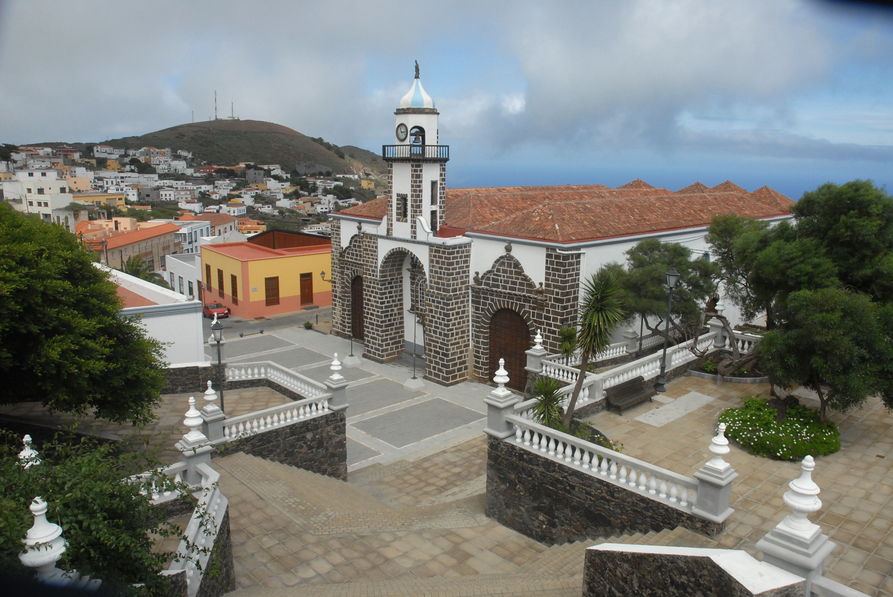 El Cabildo de El Hierro financiará las obras de mejora de la Iglesia de La Concepción y el Santuario de La Dehesa