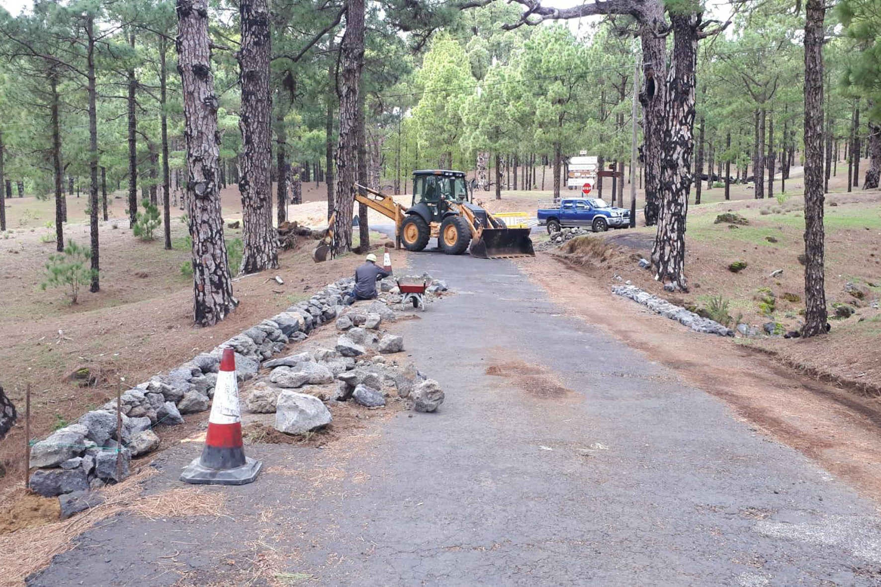 El Cabildo cierra al trafico la carretera Jinama - Las Montañetas por obras de reasfaltado