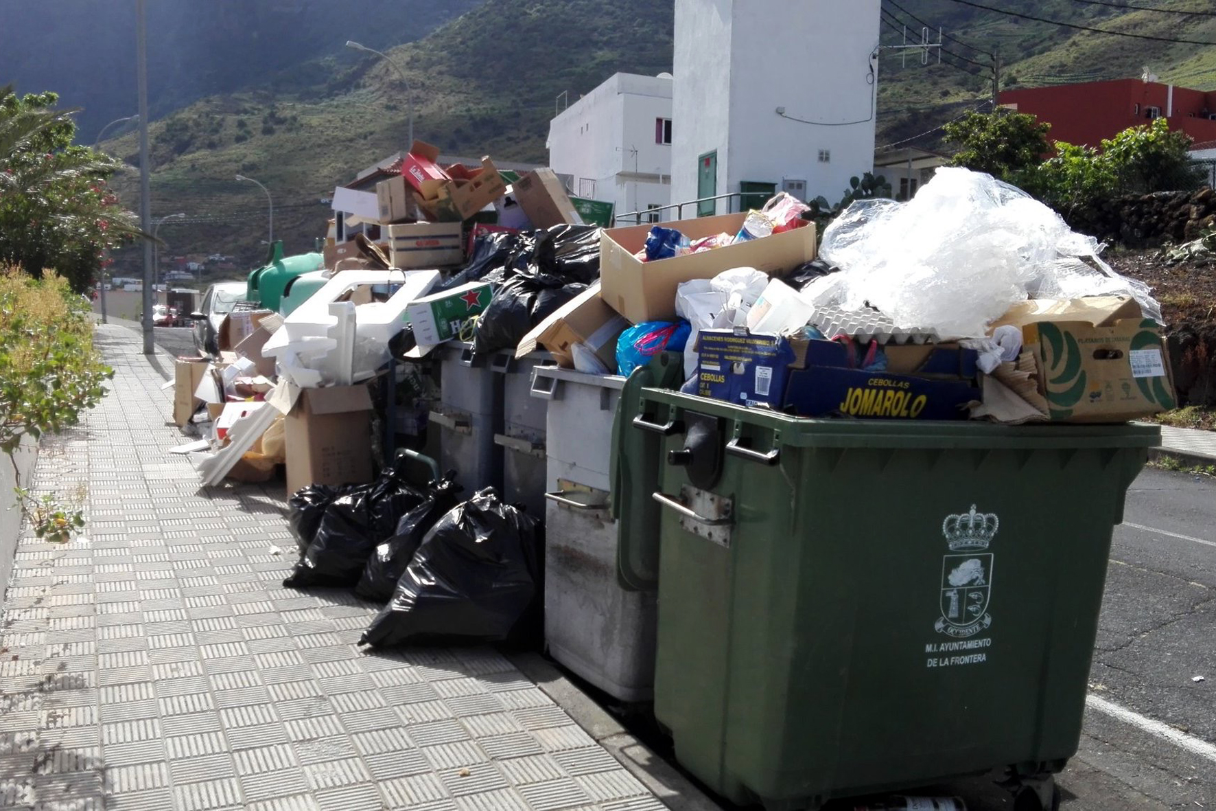 El Cabildo de El Hierro “pide disculpa” por la paralización del servicio de recogida de basura el pasado fin de semana
