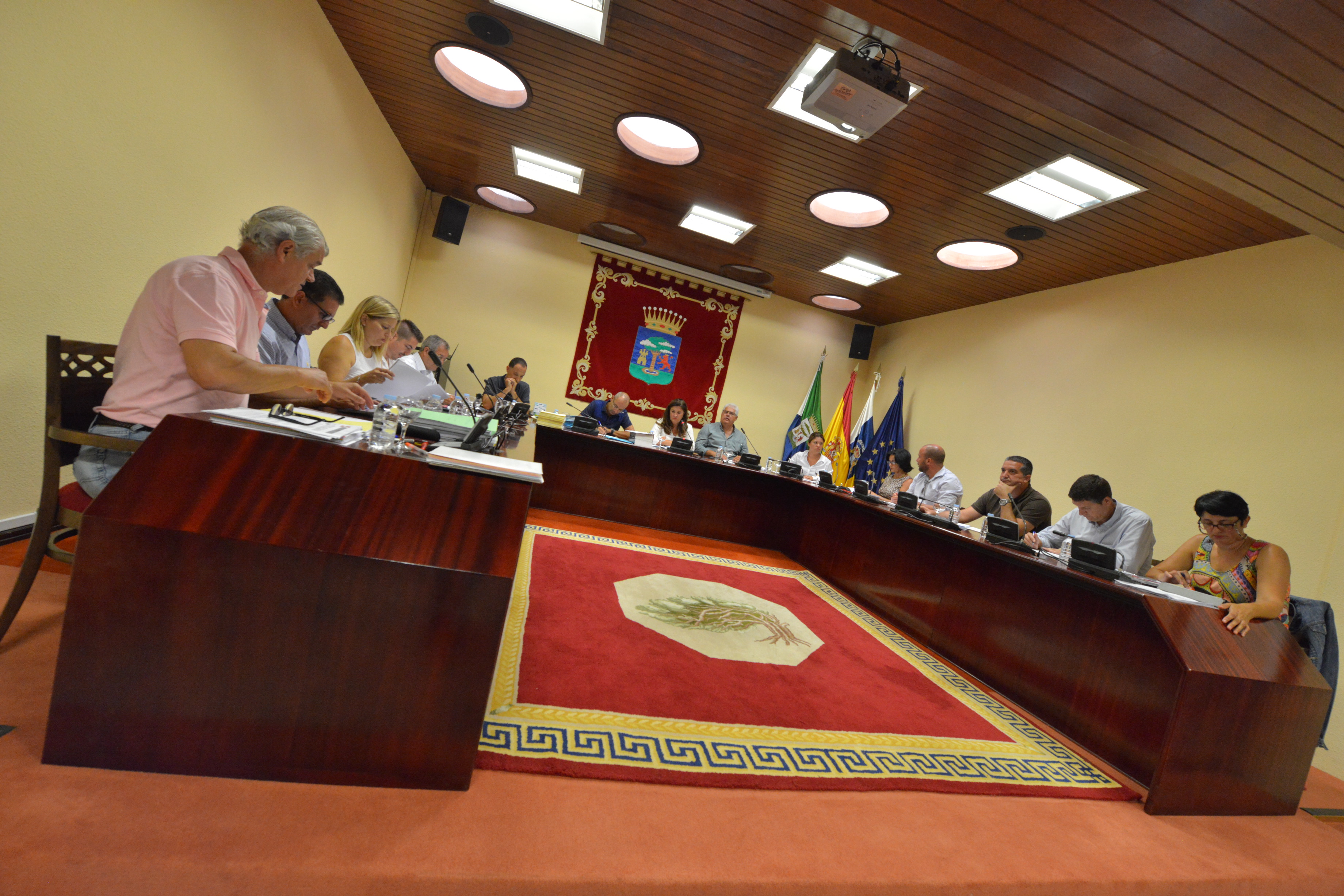 El Pleno del Cabildo aprueba un convenio con Promotur para la promoción del destino turístico “El Hierro”