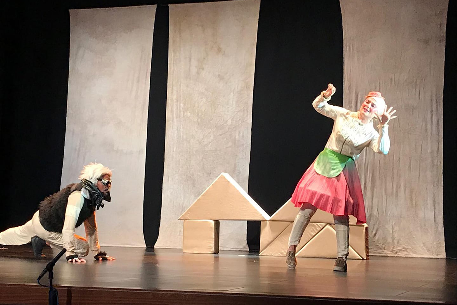 Burka Teatro trae al El Hierro “Peligro en Fragilia” el próximo domingo en el Centro Cultura Asabanos de Valverde