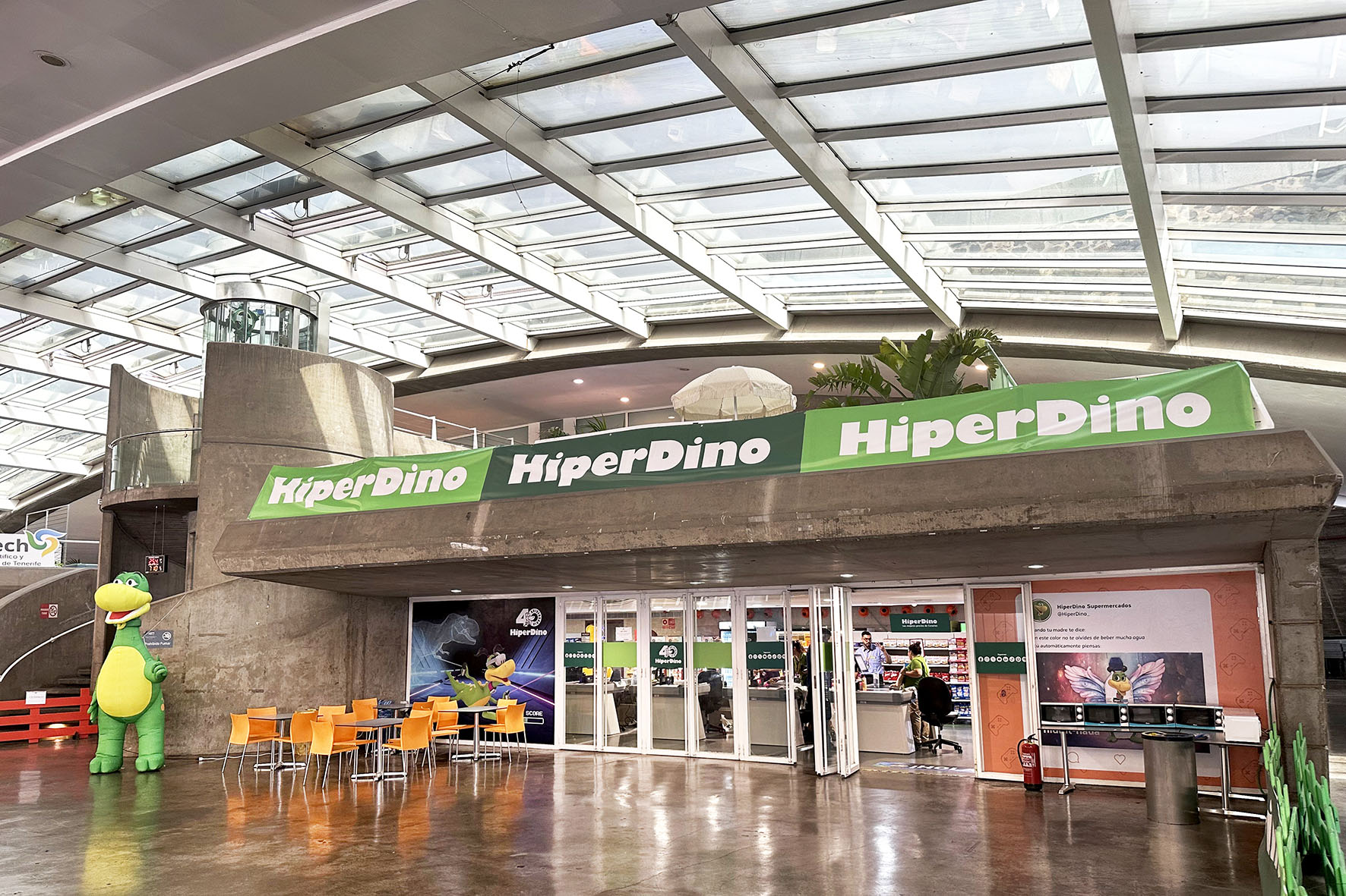 HiperDino instala un supermercado efímero abierto 24 horas durante la Tenerife Lan Party 2025