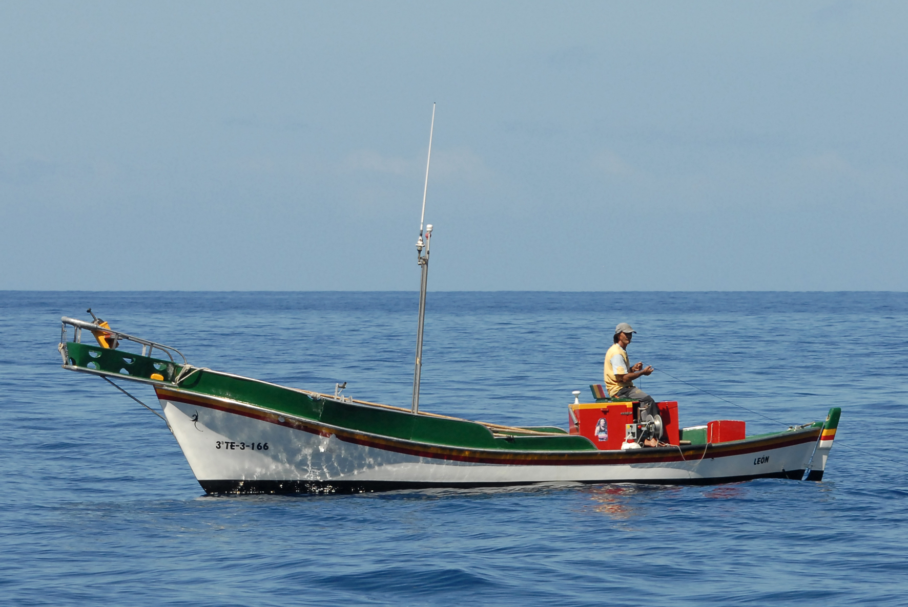 Los pescadores canarios se reunen este jueves con la Secretaría General de Pesca