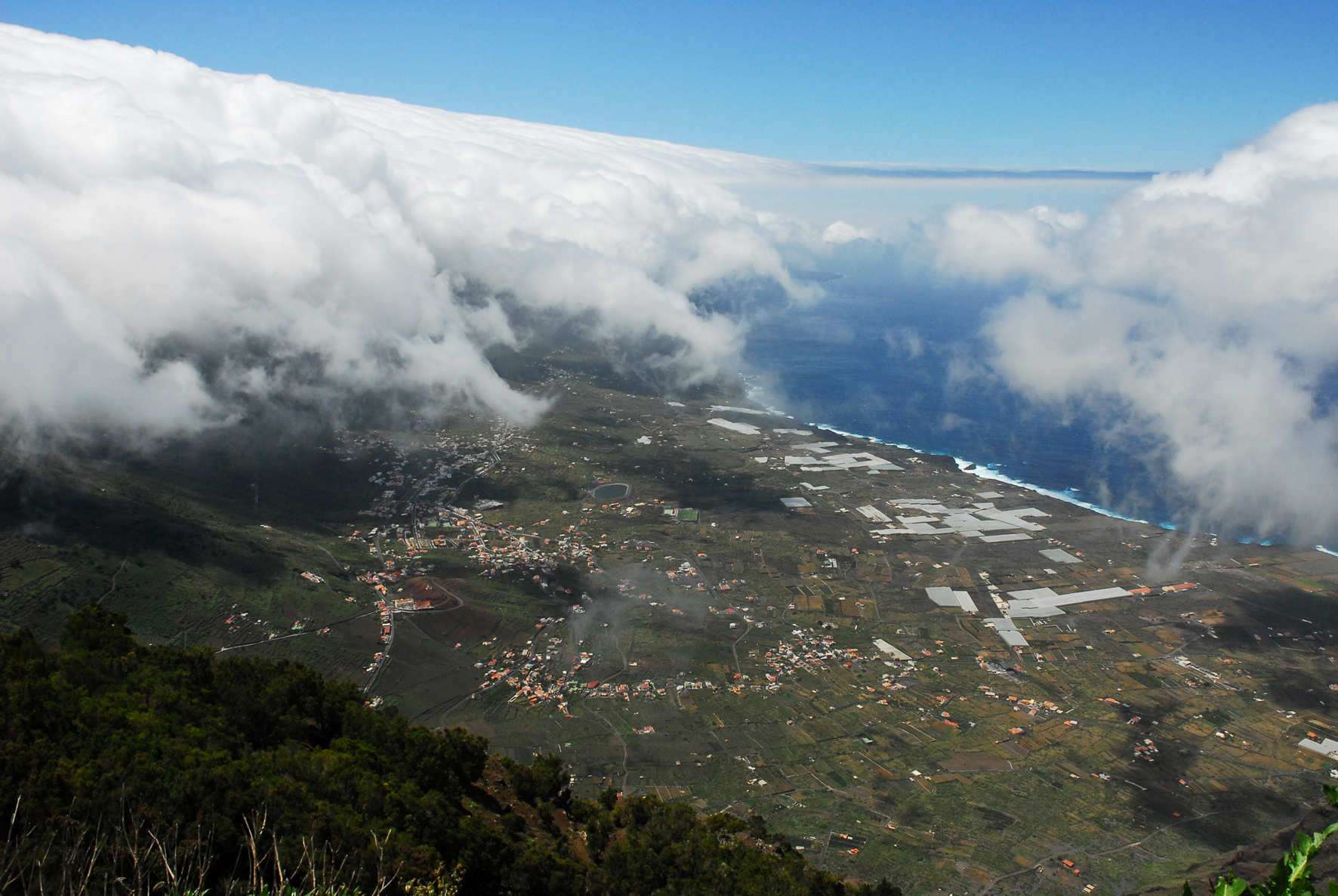 El Gobierno de Canarias declara la situación de Alerta por Vientos en Islas Occidentales y Gran Canaria