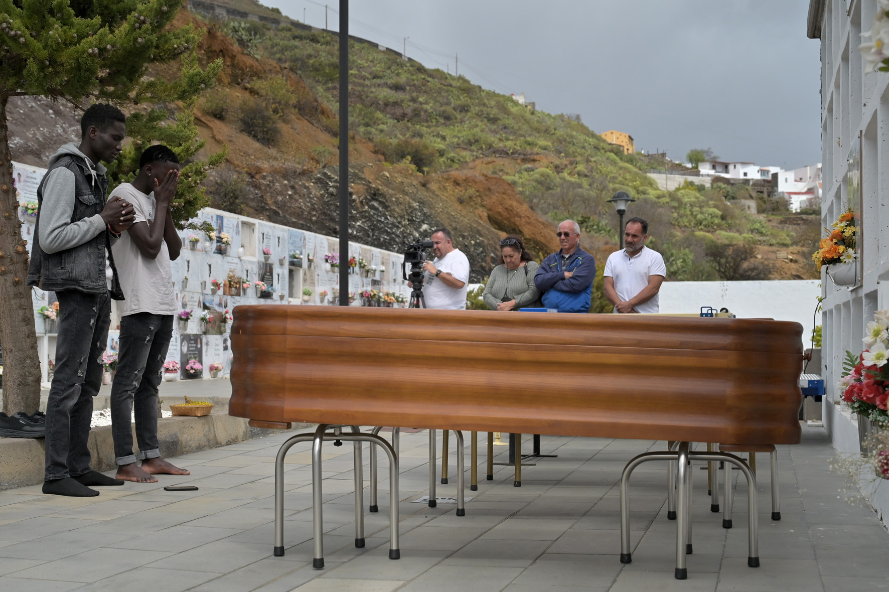 Hoy han sido enterrados los 4 inmigrantes que llegaron fallecidos el pasado martes, en una embarcación rescatada por Salvamento Marítimo
