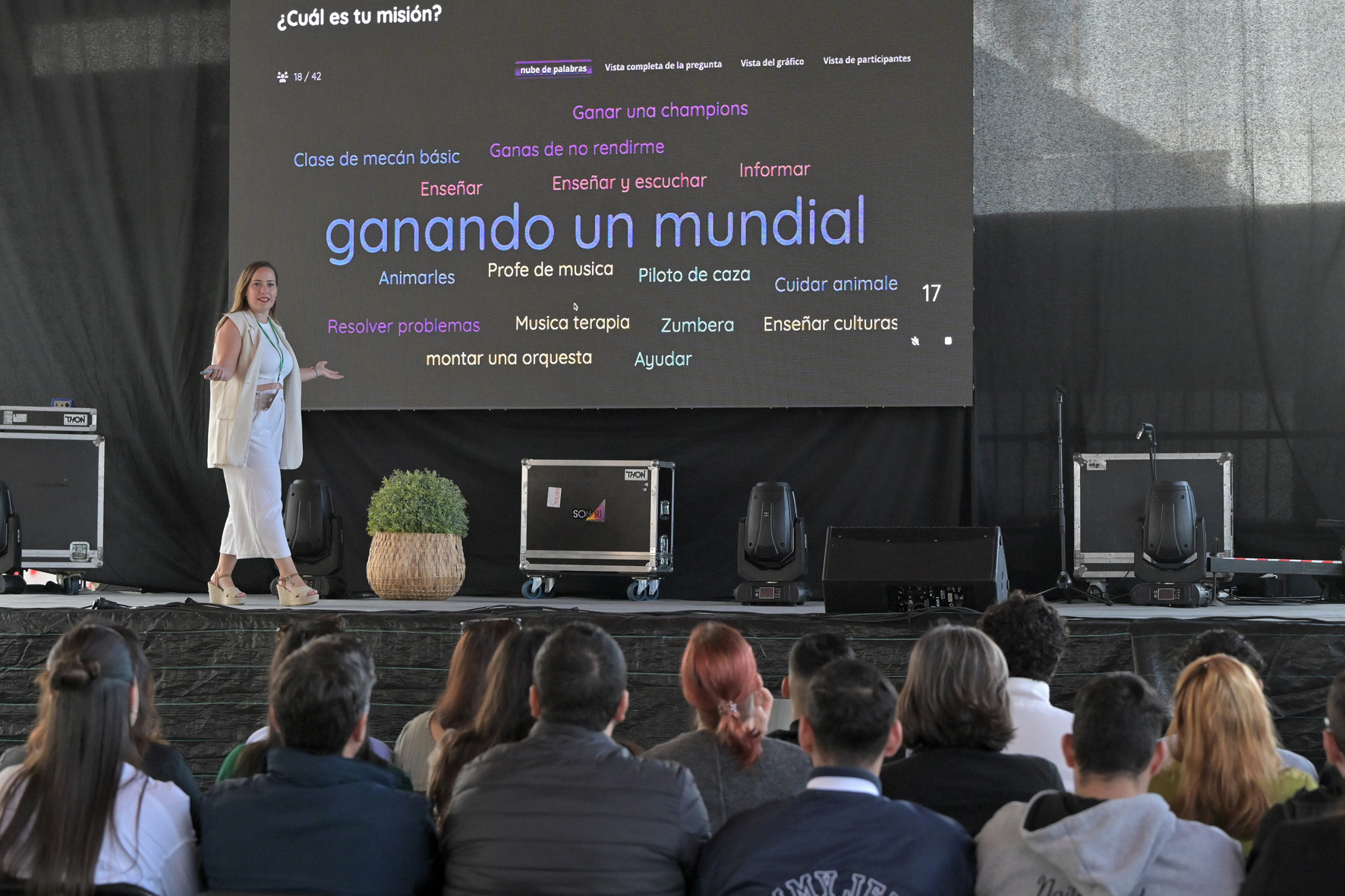 González destaca el éxito de las Jornadas de Emprendimiento, Empleo y Comercio