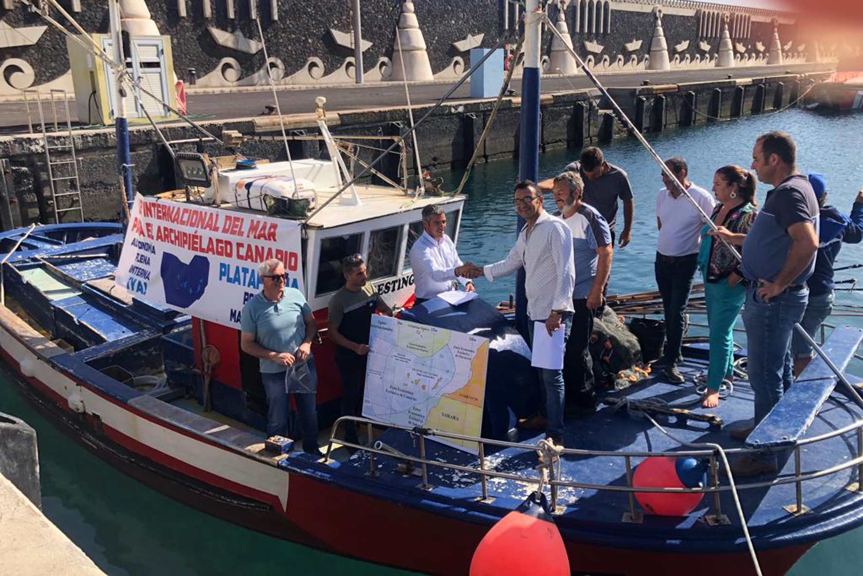 La PMC acusa al Gobierno de ratificar “la entrega del mar canario a Marruecos”