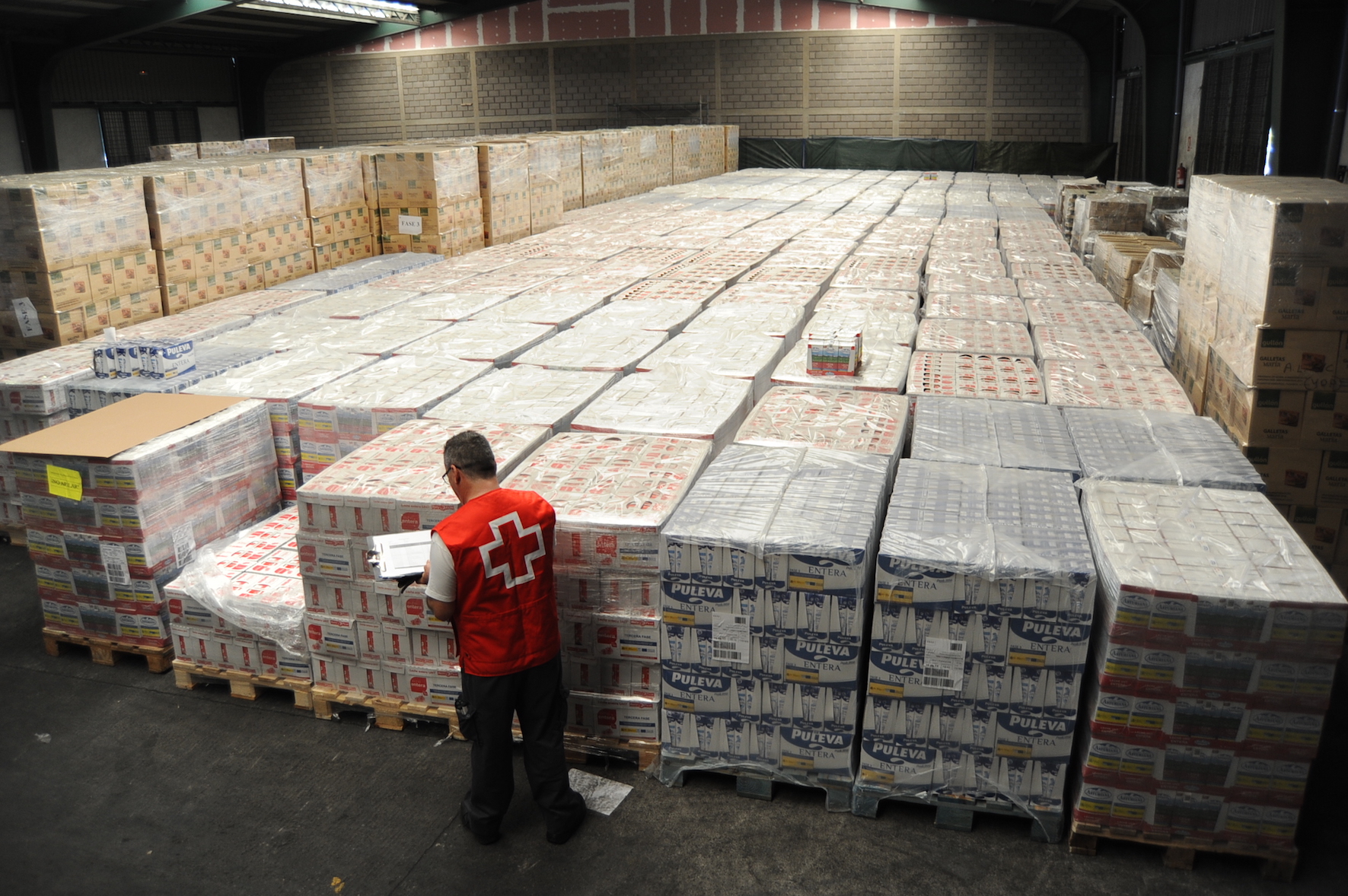 Cruz Roja distribuye más de 9,8 toneladas de alimentos en El Hierro