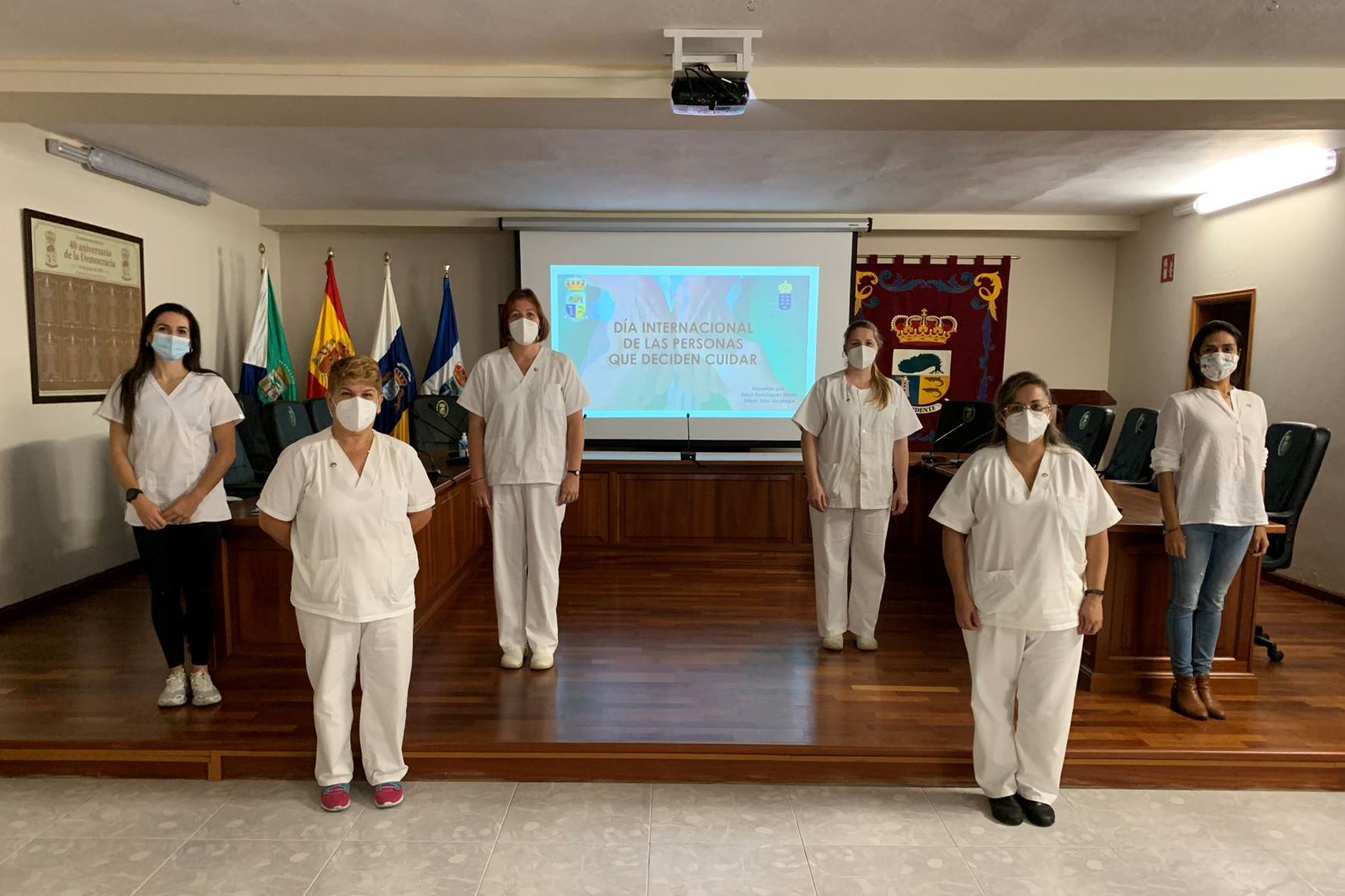 La Frontera reconoce la labor de las Auxiliares de Ayuda a Domicilio con un taller en el “Día de las Personas Cuidadoras”