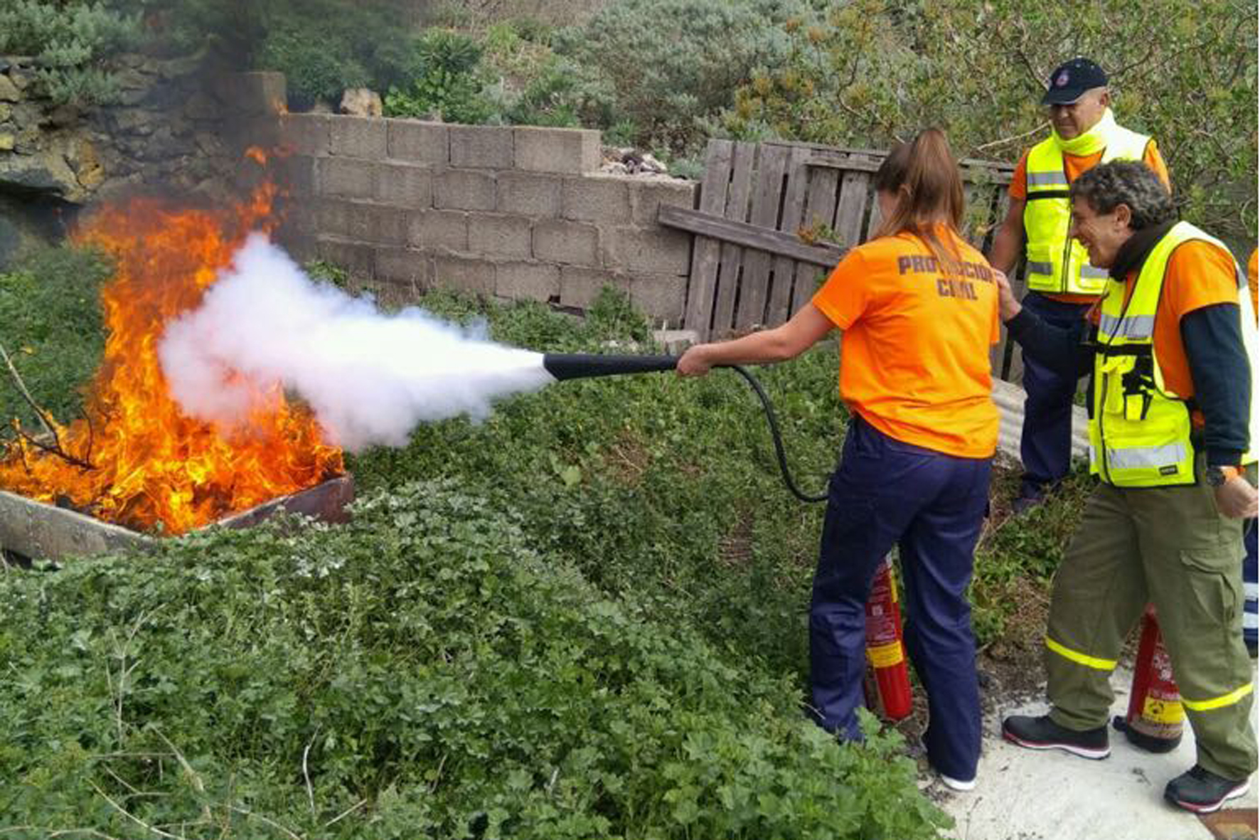 Política Territorial forma sobre extinción y evacuación en incendios a voluntarios de Protección Civil de El Hierro