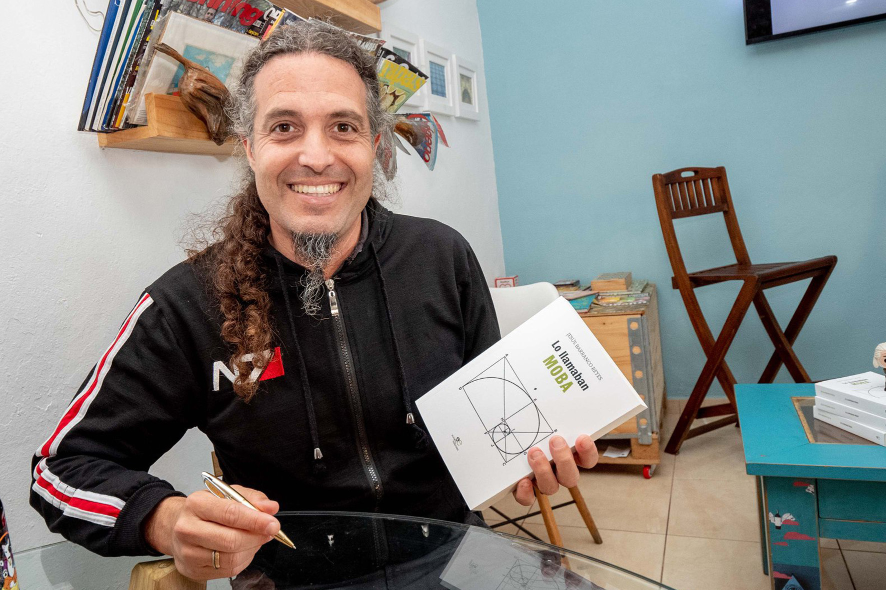 El escritor Jesús Barranco, presenta en el II Festival de Literatura Histórica de la Villa de La Orotava, la cuarta edición de su libro “Grandes Liadas de la Historia”