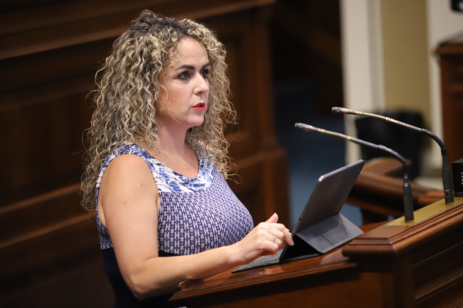 Fuentes denuncia la “falta de interés” de los diputados herreños por conocer la realidad de los menores migrantes en la isla