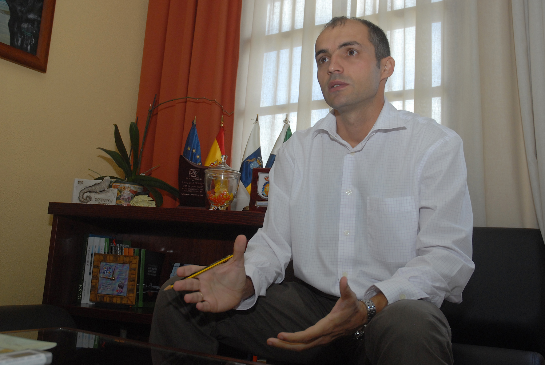 David Cabrera reclama una mejora en el servicio de ambulancias de El Pinar