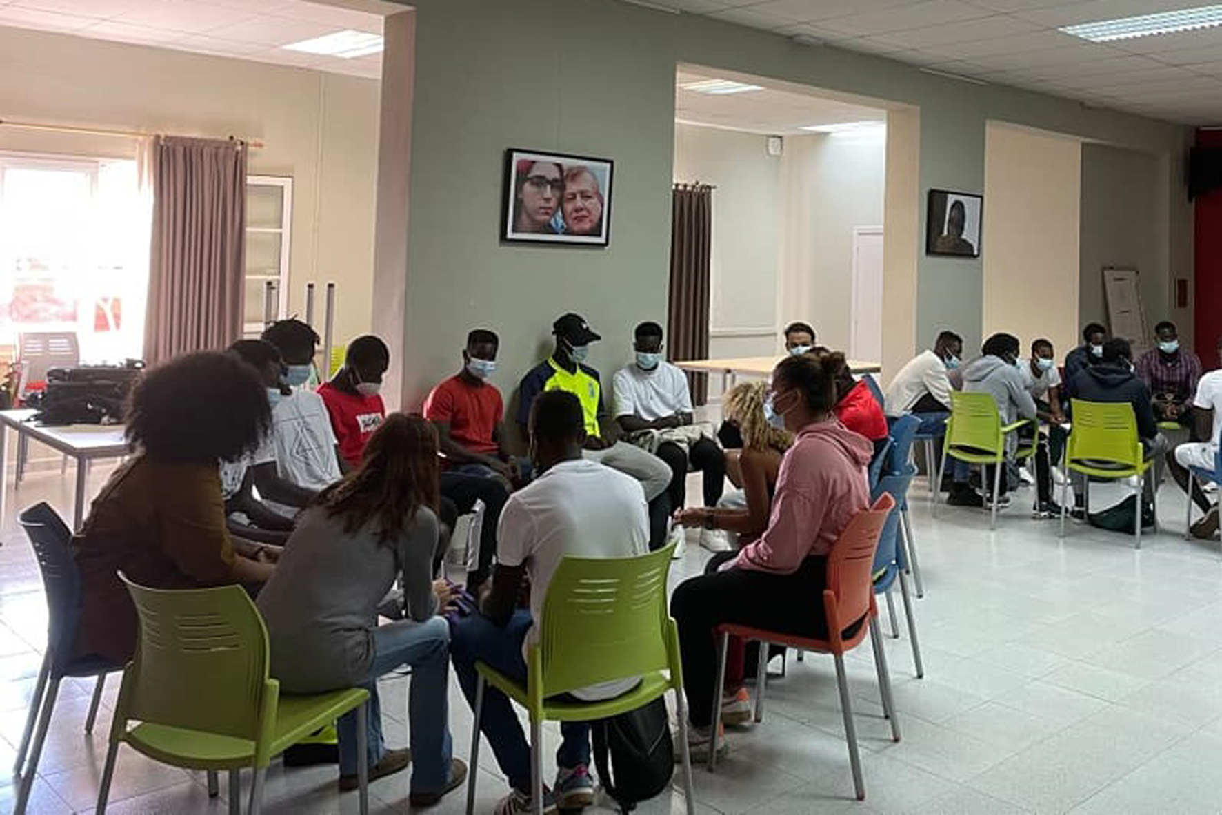El Ayuntamiento capitalino impulsa la integración a través del deporte entre jóvenes migrantes