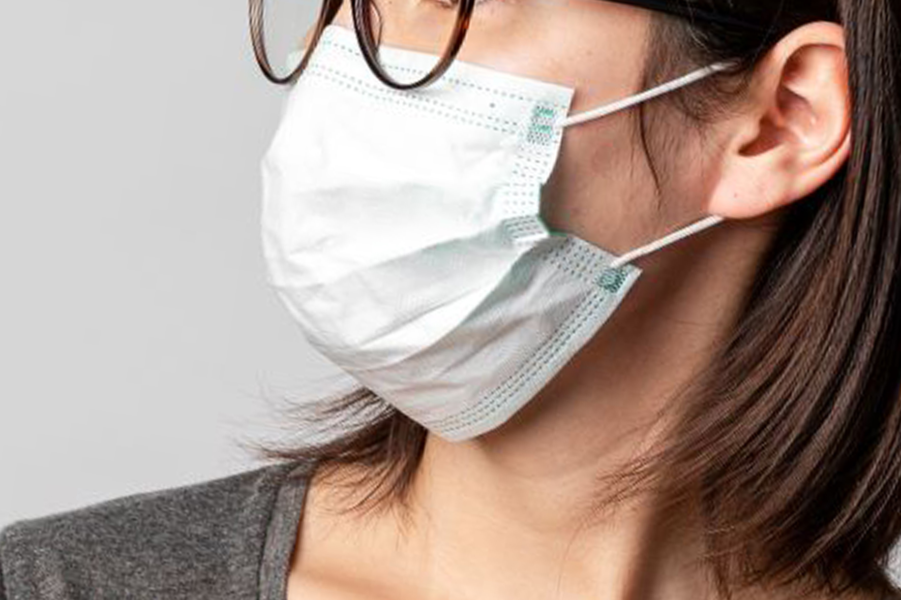 El Gobierno de Canarias prohibe fumar en espacios abiertos y establece la obligación del uso de la mascarilla