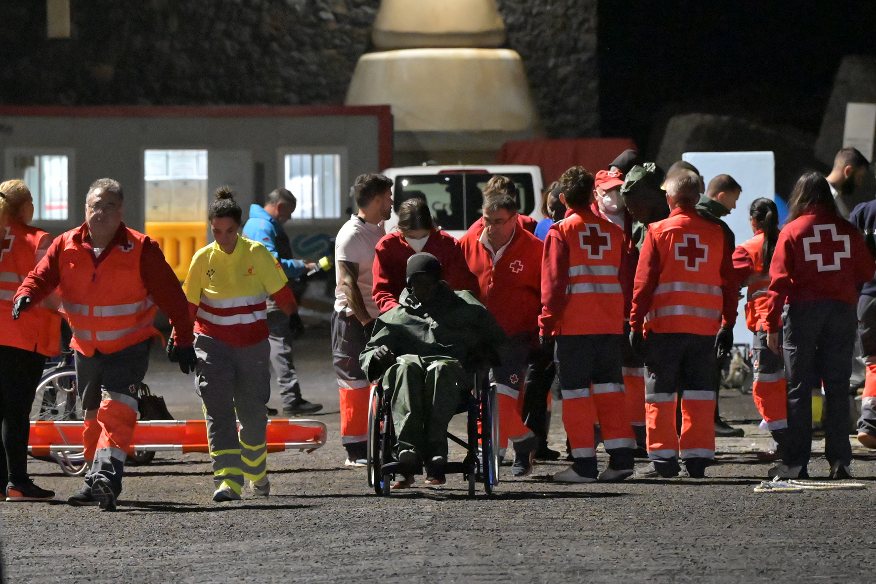 Salvamento Marítimo rescata un Cayuco con 130 inmigrantes en la noche de ayer en aguas cercanas a El Hierro