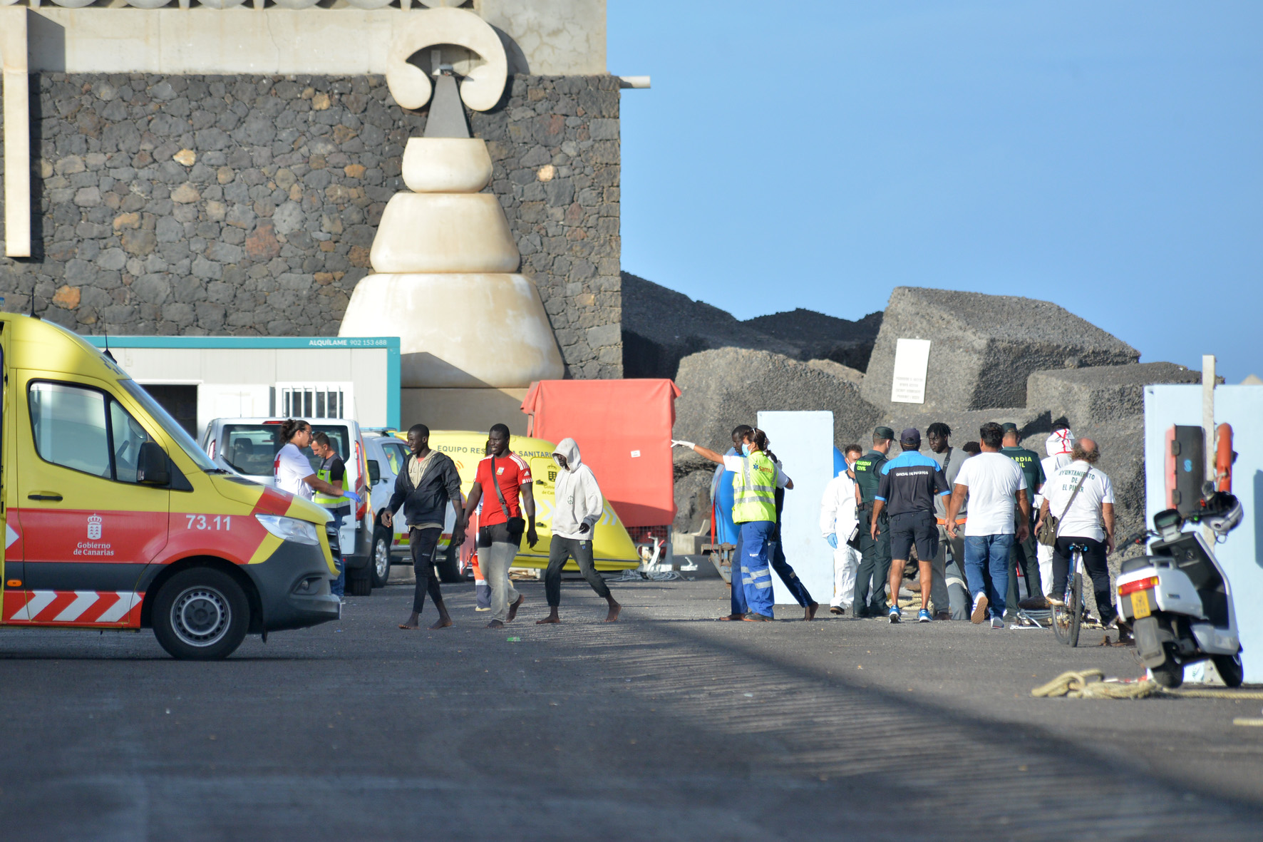Salvamento marítimo rescata una embarcación con 148 inmigrantes en la mañana de hoy