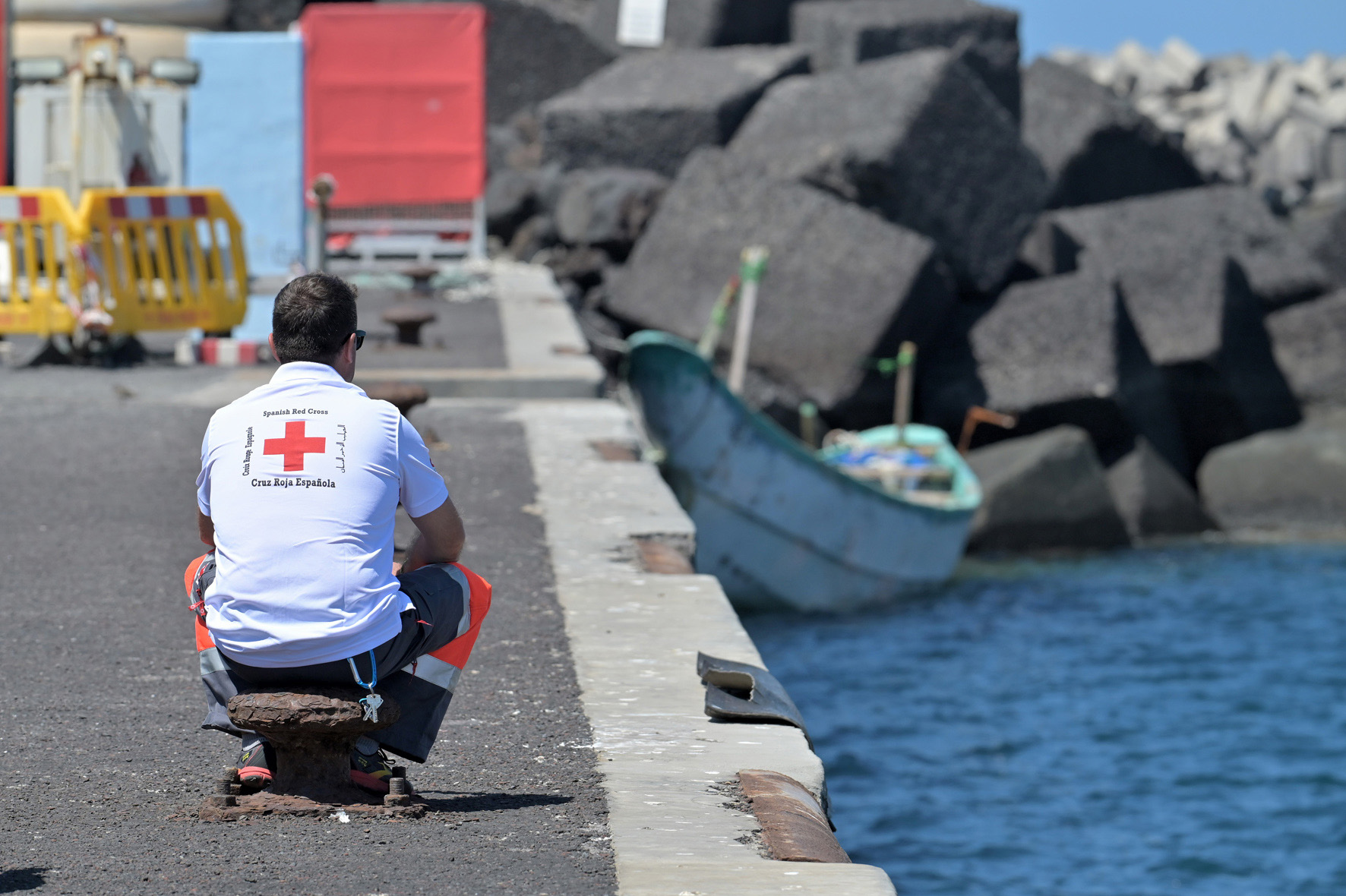 Arriba por sus propios medios un cayuco con 49 personas al puerto de La Restinga en El Hierro