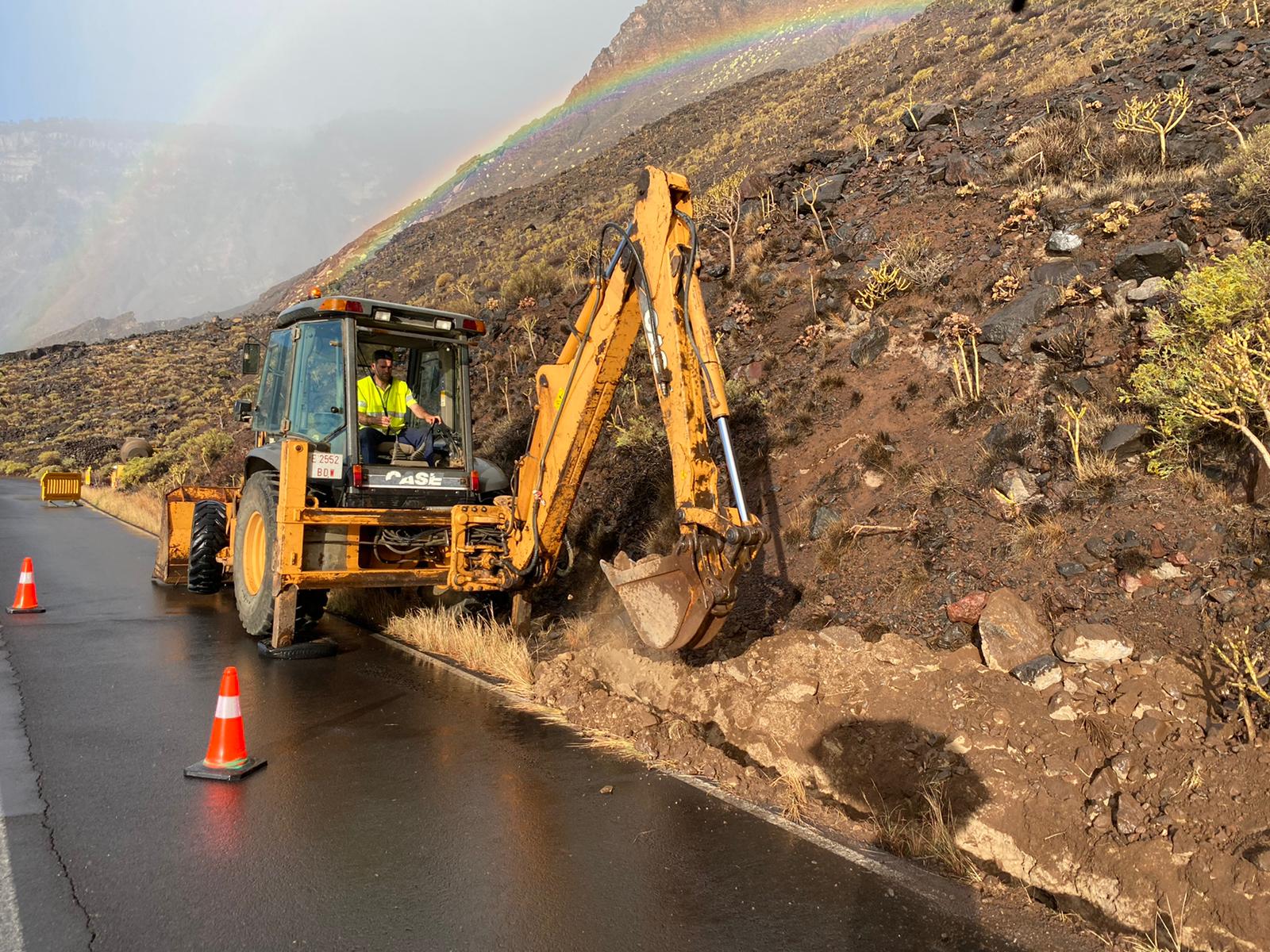 Valverde ejecuta obras de ampliación de la red de abastecimiento de agua hasta la zona de Las Playas - Parador