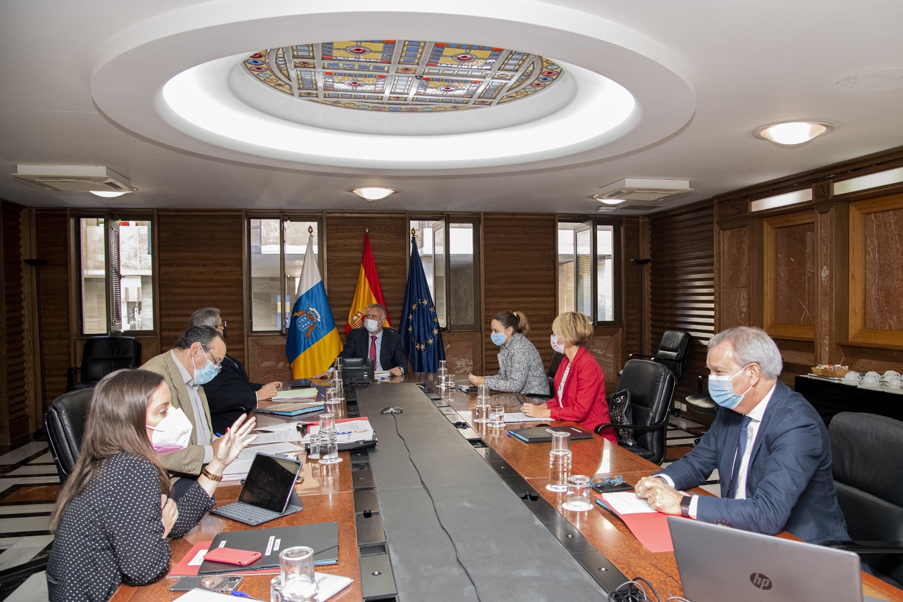 El Gobierno limita a 10 personas las reuniones en las fechas clave de Navidad y a 6 en el resto de celebraciones
