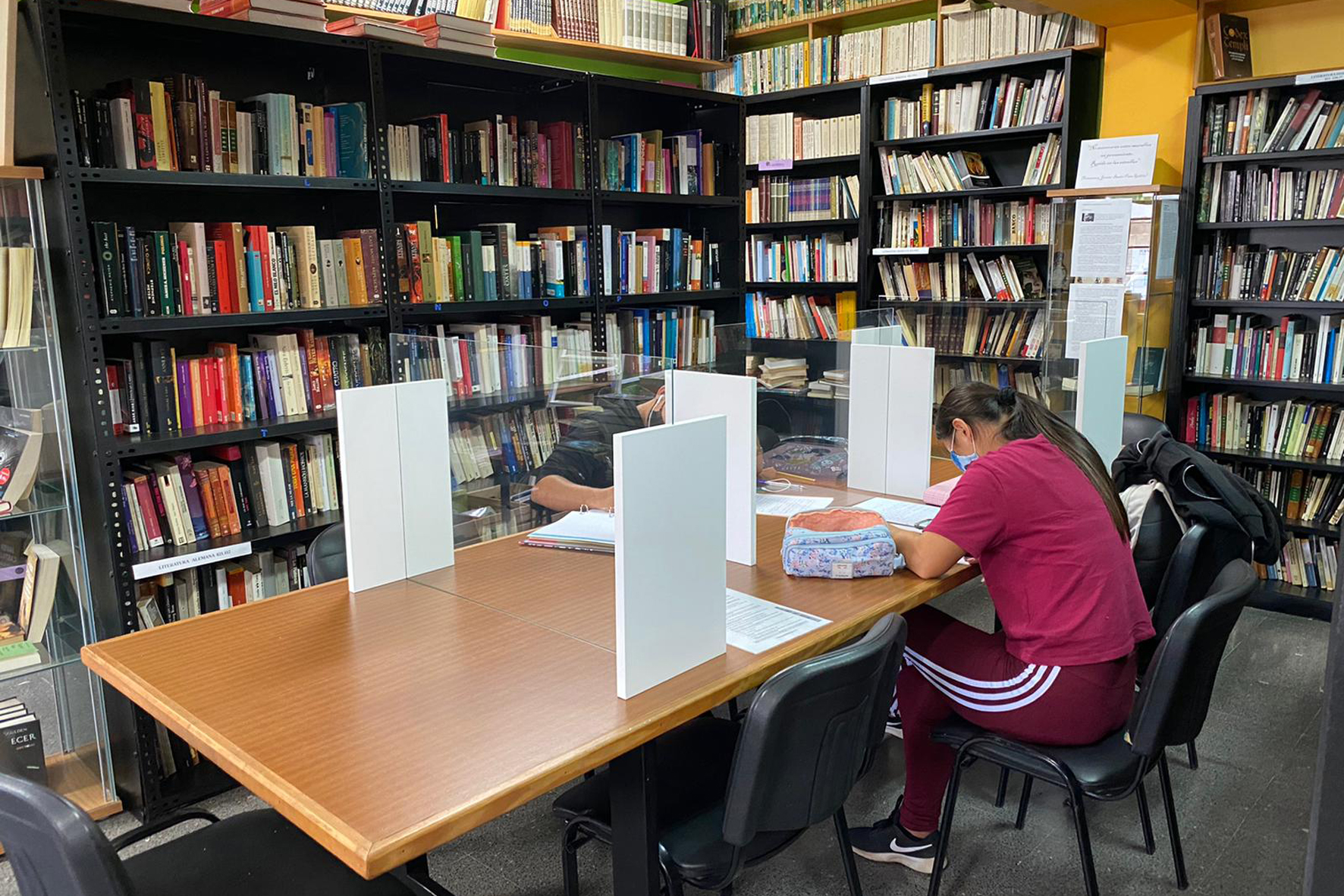 Valverde convoca ayudas para la adquisición de libros de texto y material escolar para el curso 2022/2023