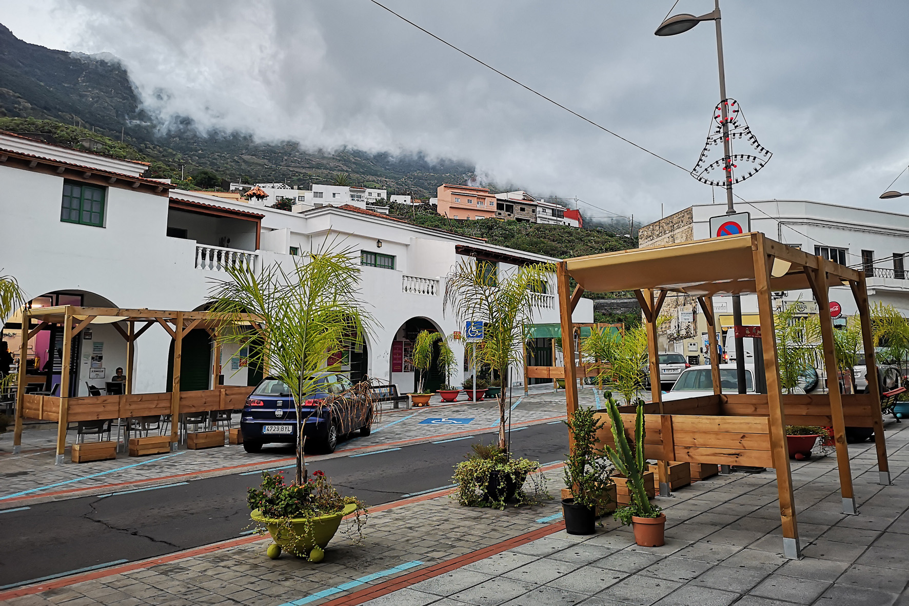 Ayuntamiento y Gobierno de Canarias cofinancian mejoras en la Zona Comercial Abierta de la Calle de Tigaday en La Frontera