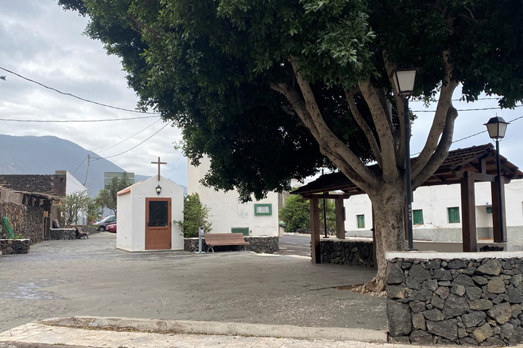 AHI-UF piden al Ayuntamiento facilite espacios de encuentro y reunión para los vecinos del municipio