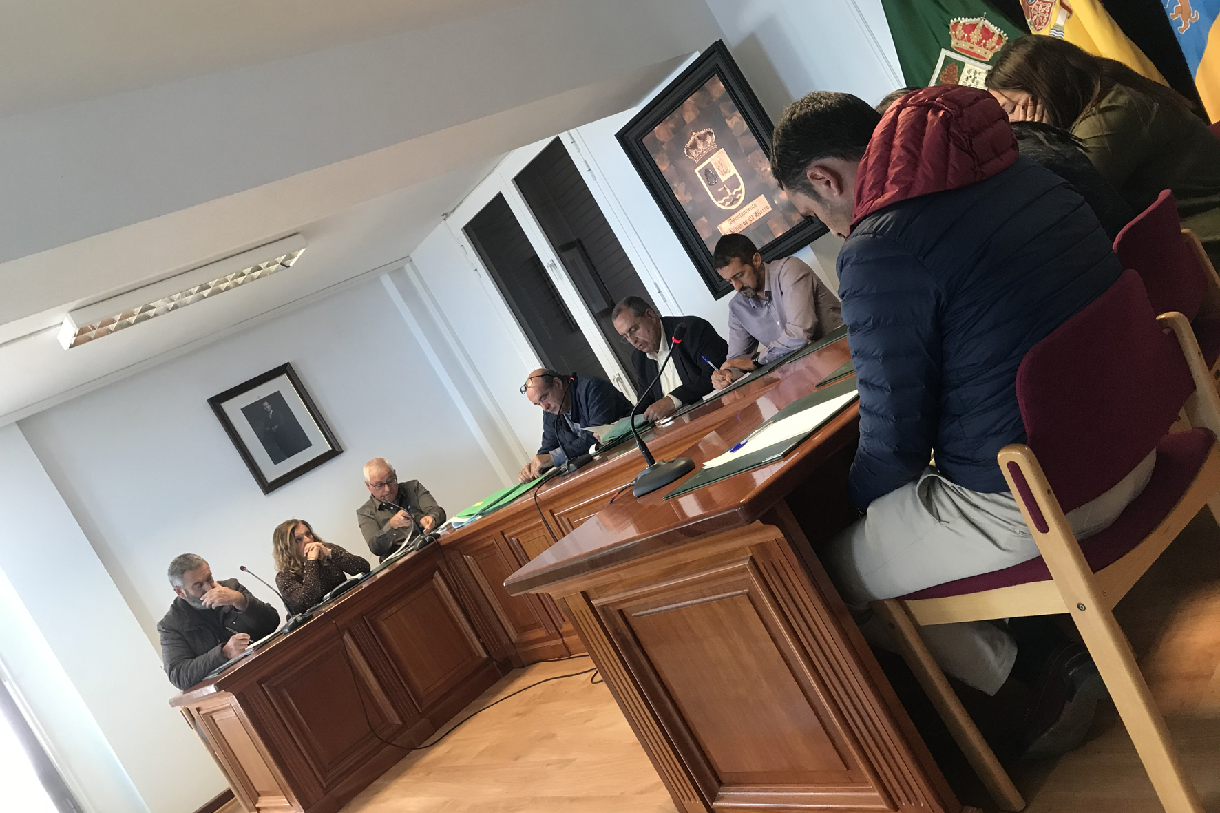 El Ayuntamiento de El Pinar aprueba dos mociones presentadas por la AHI