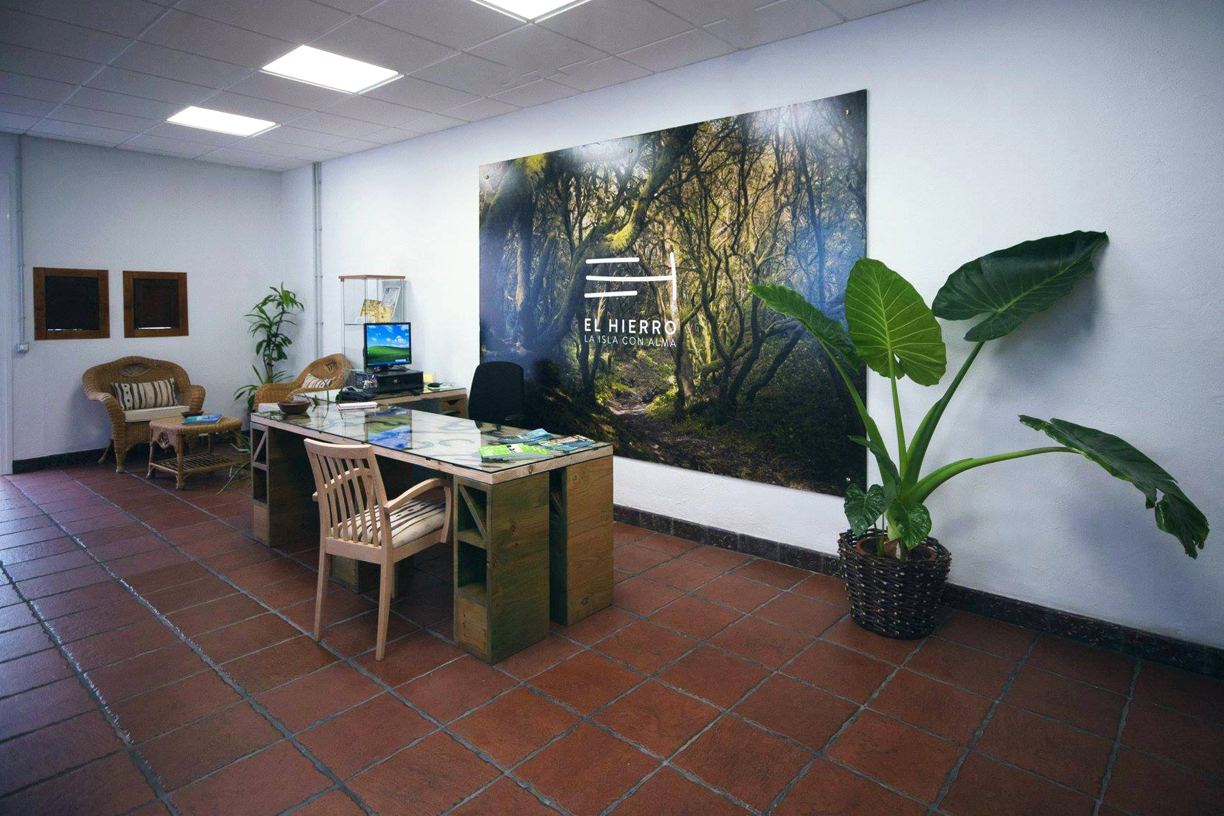 El Cabildo de El Hierro abre la nueva oficina de información turística