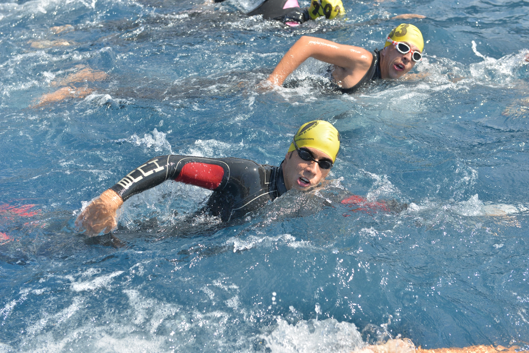 La “Swim Silvestre” despide el año en el puerto de La Estaca