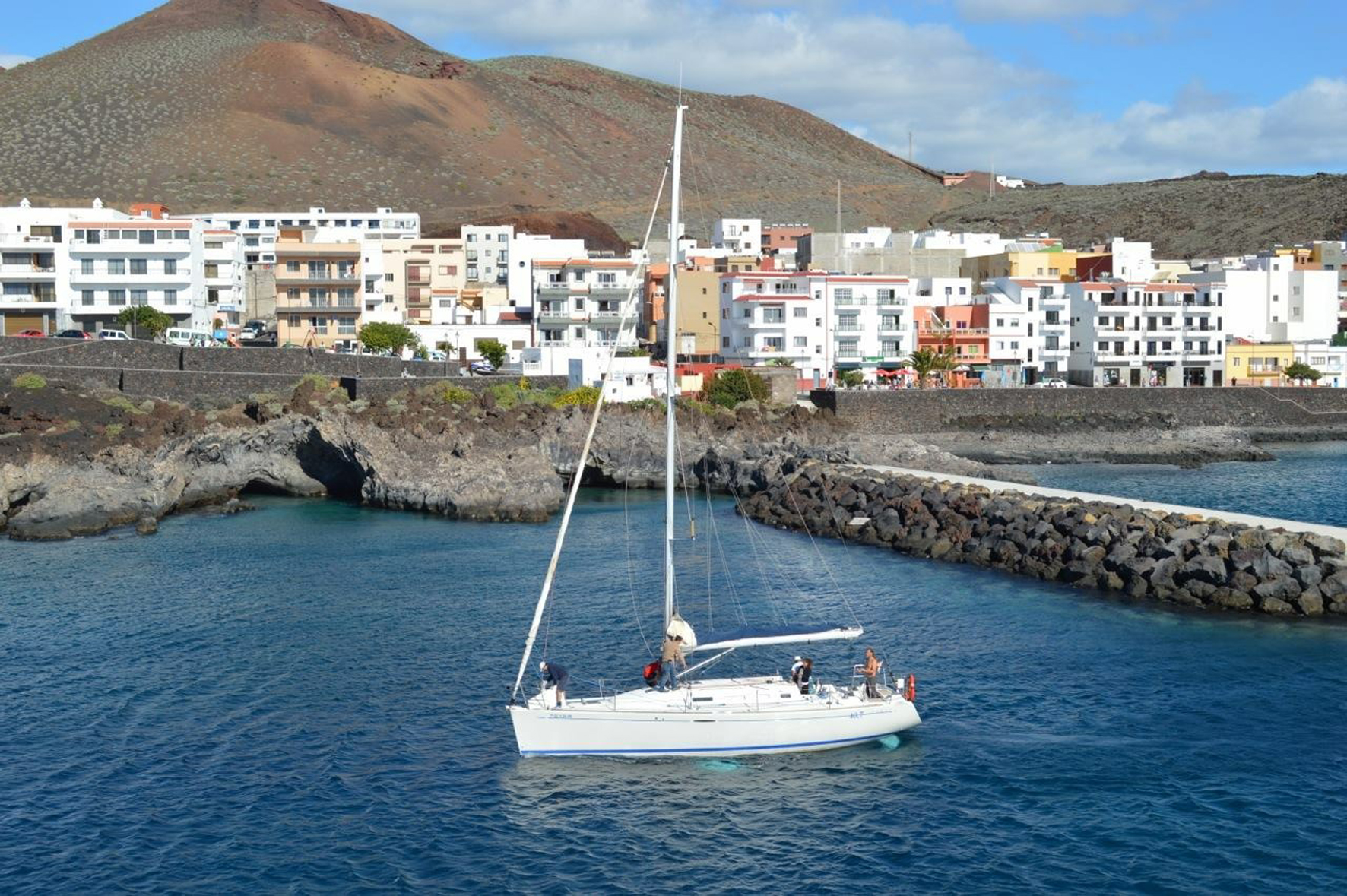 La Restinga recibe a una docena de barcos, que participan en la “Saylor Charter Week 2018”