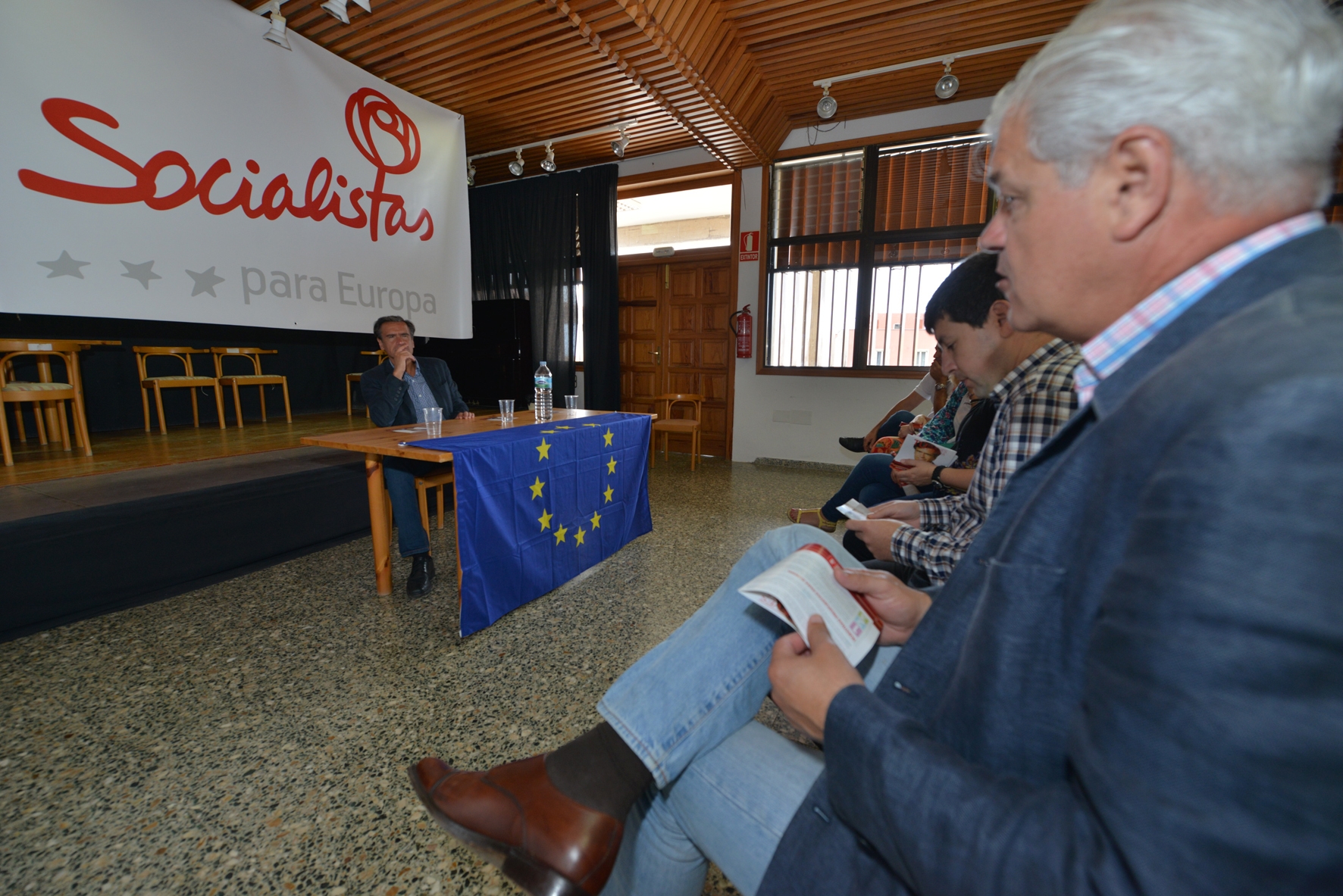 El PSOE tacha de despropósito celebrar el concierto #desinquietos click@roll el mismo fin de semana que la Travesía a Nado 
