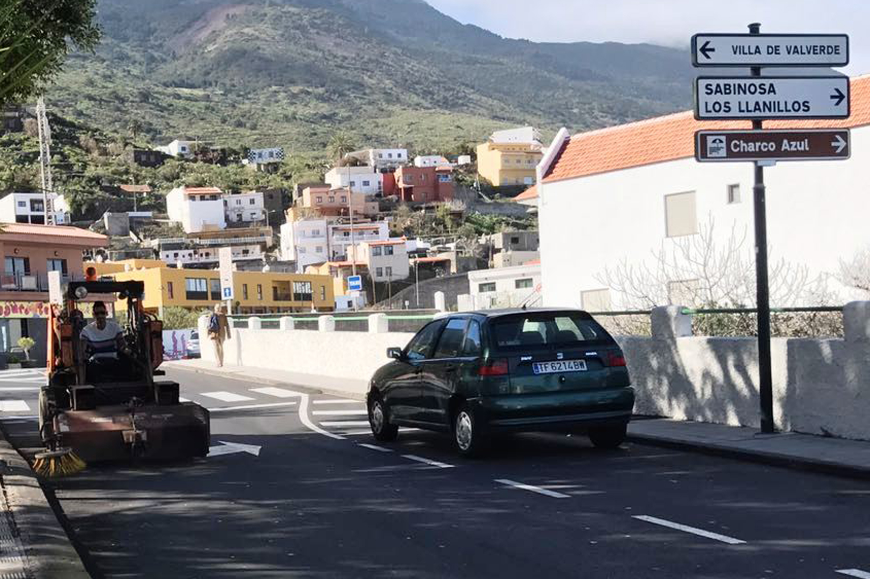 La Frontera pone en uso la barredora municipal