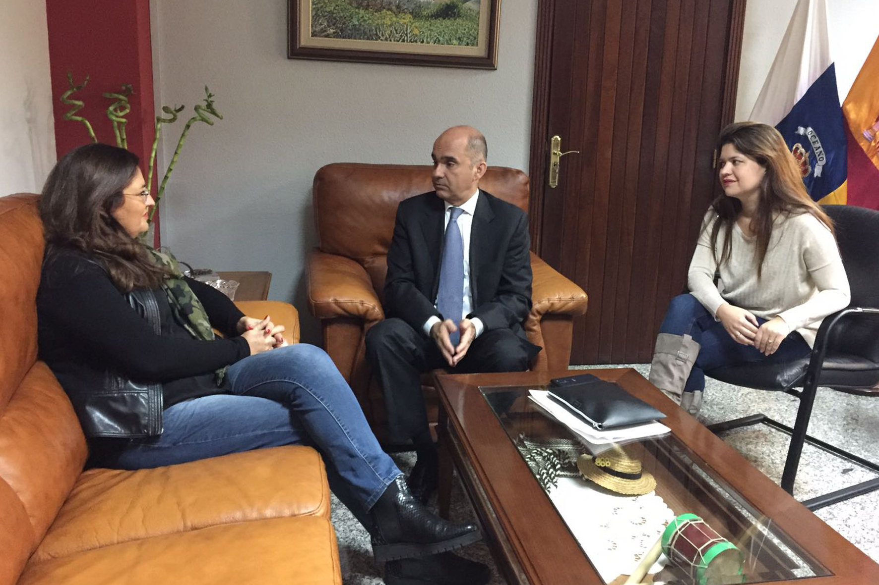 La Dirección General de Transparencia y Cabildo de El Hierro incrementarán el apoyo interadministrativo