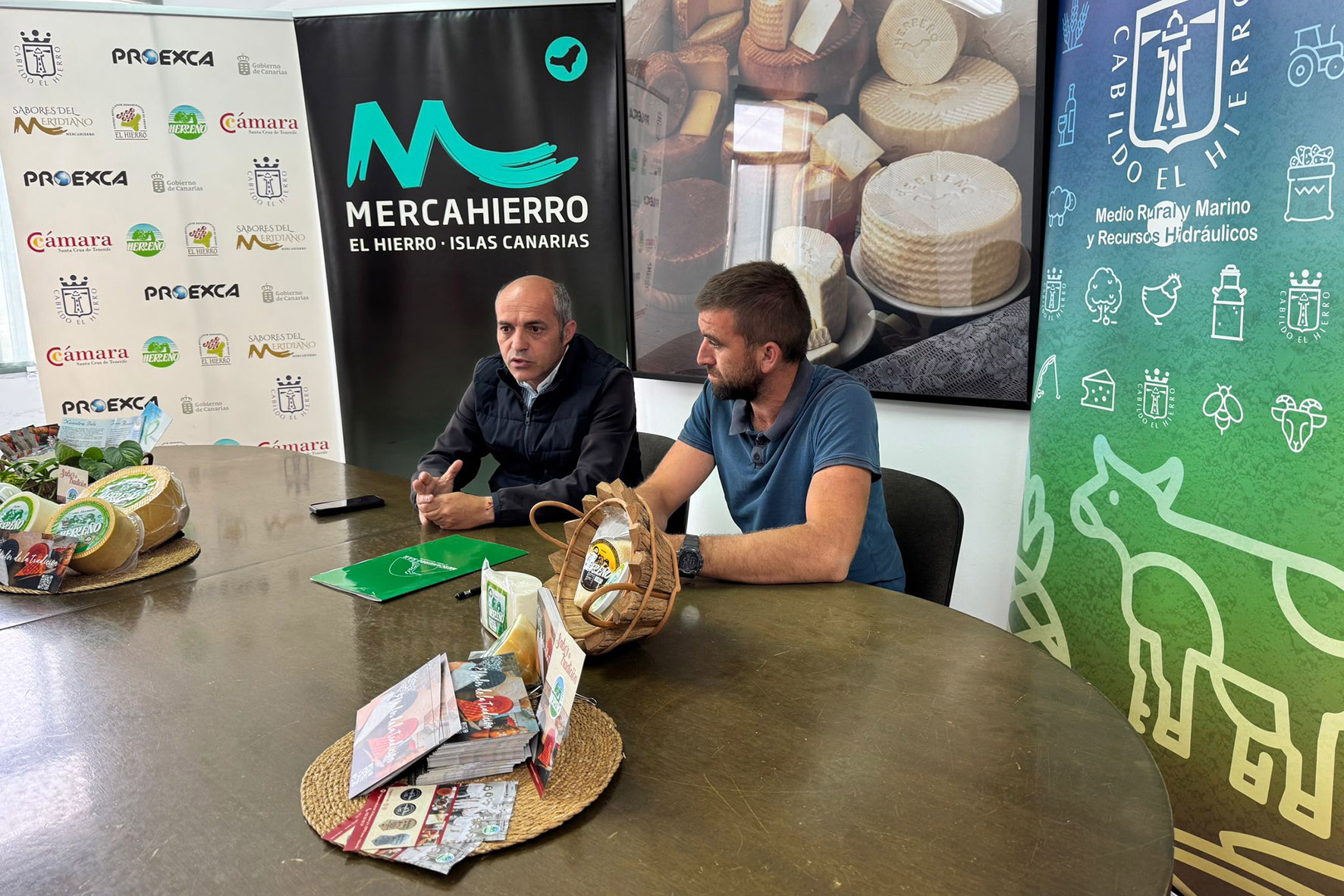 Mercahierro cede maquinaria a la Cooperativa de Ganaderos de El Hierro, para impulsar la producción local de quesos y yogures