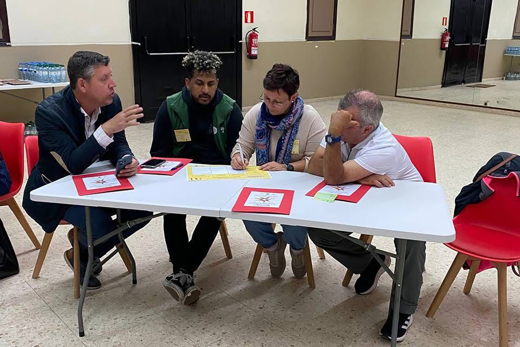 El Hierro celebra la primera “Mesa de Infancia Insular”, para impulsar el bienestar y el desarrollo integral de niños, niñas y adolescentes