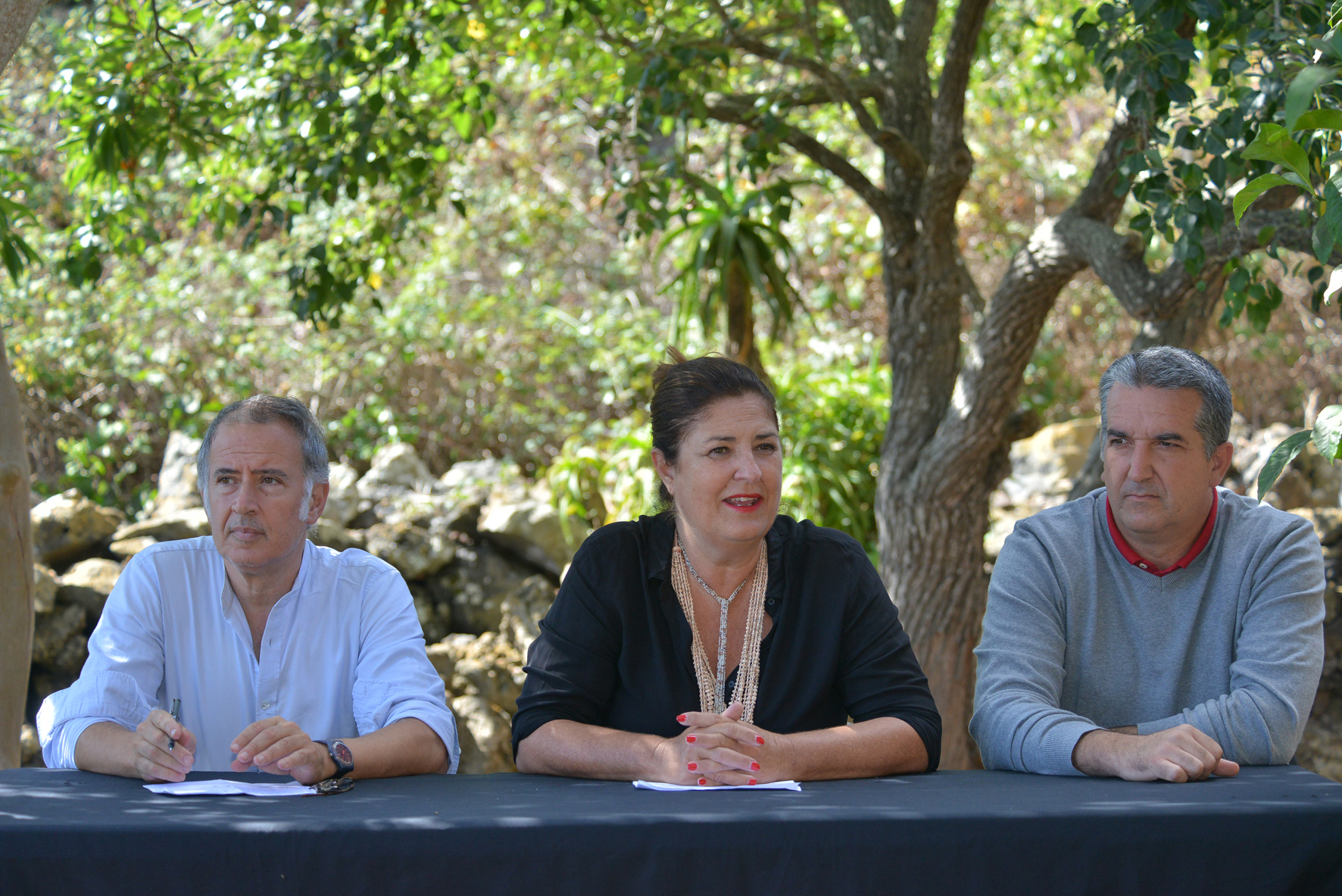 El artista y cineasta sevillano Guillermo Paneque expone a partir de hoy su proyecto “La noche del Mediodía” en la Casa de Las Quinteras