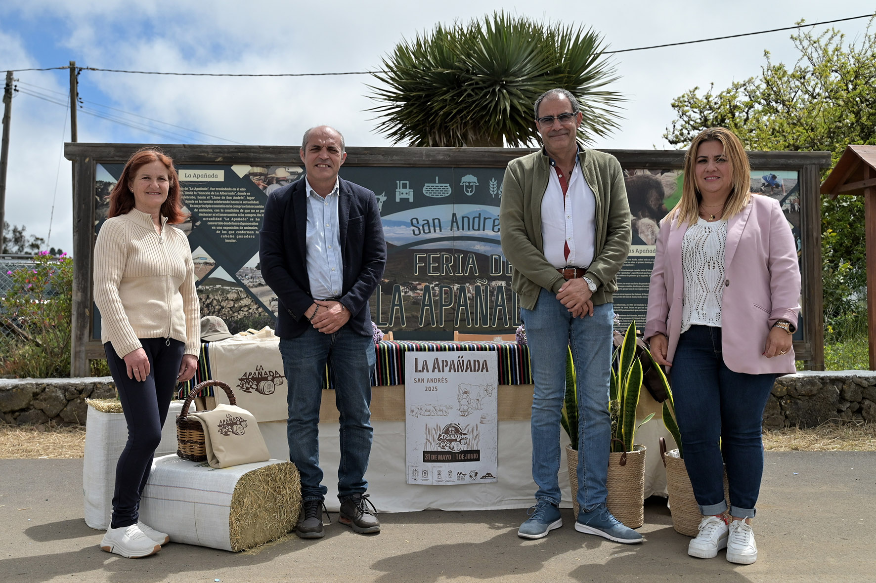 El Cabildo presenta la programación de la feria ganadera de La Apañada 2025