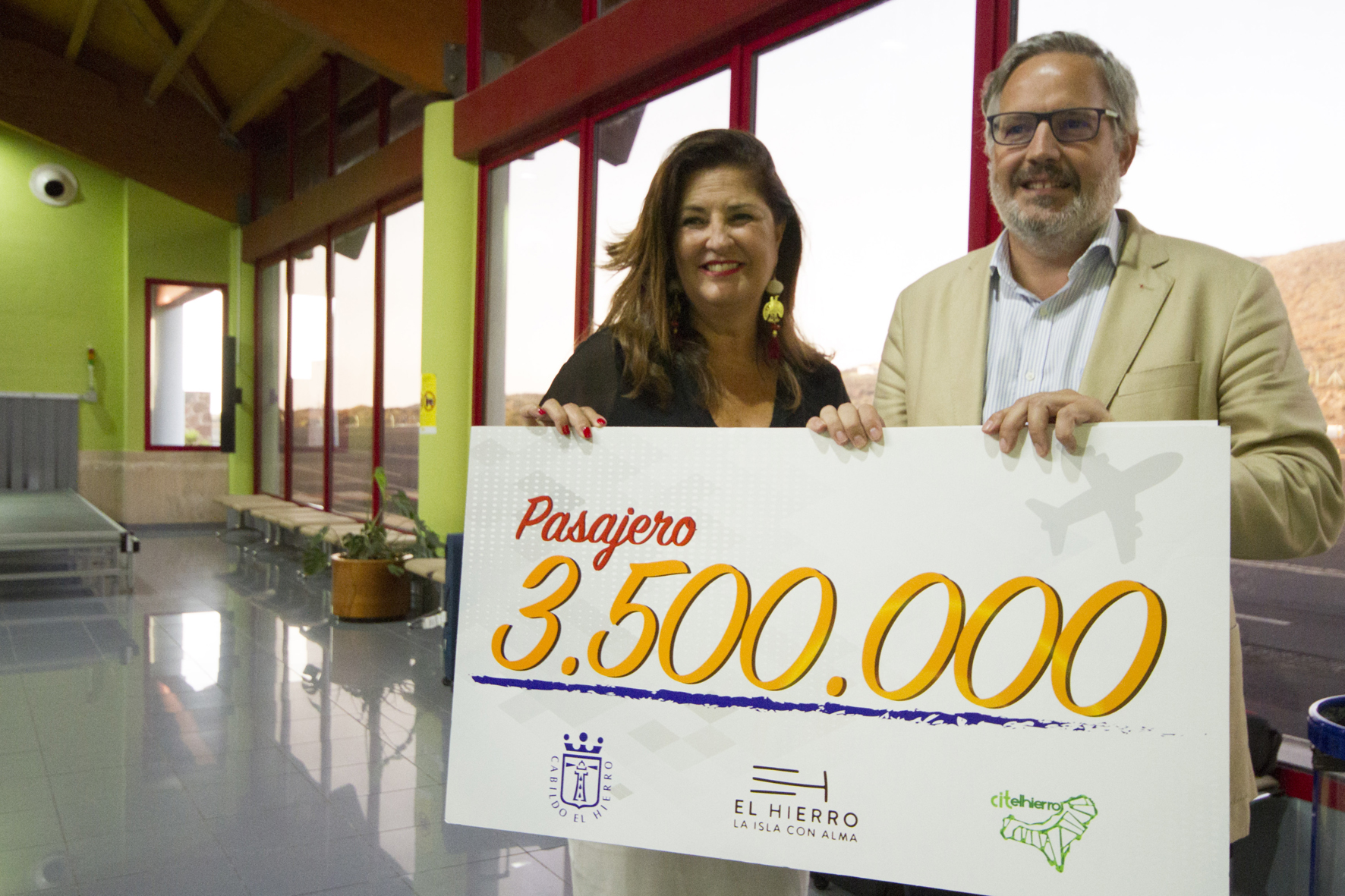 El Hierro conmemora el Día Mundial del Turismo con el pasajero 3.500.000