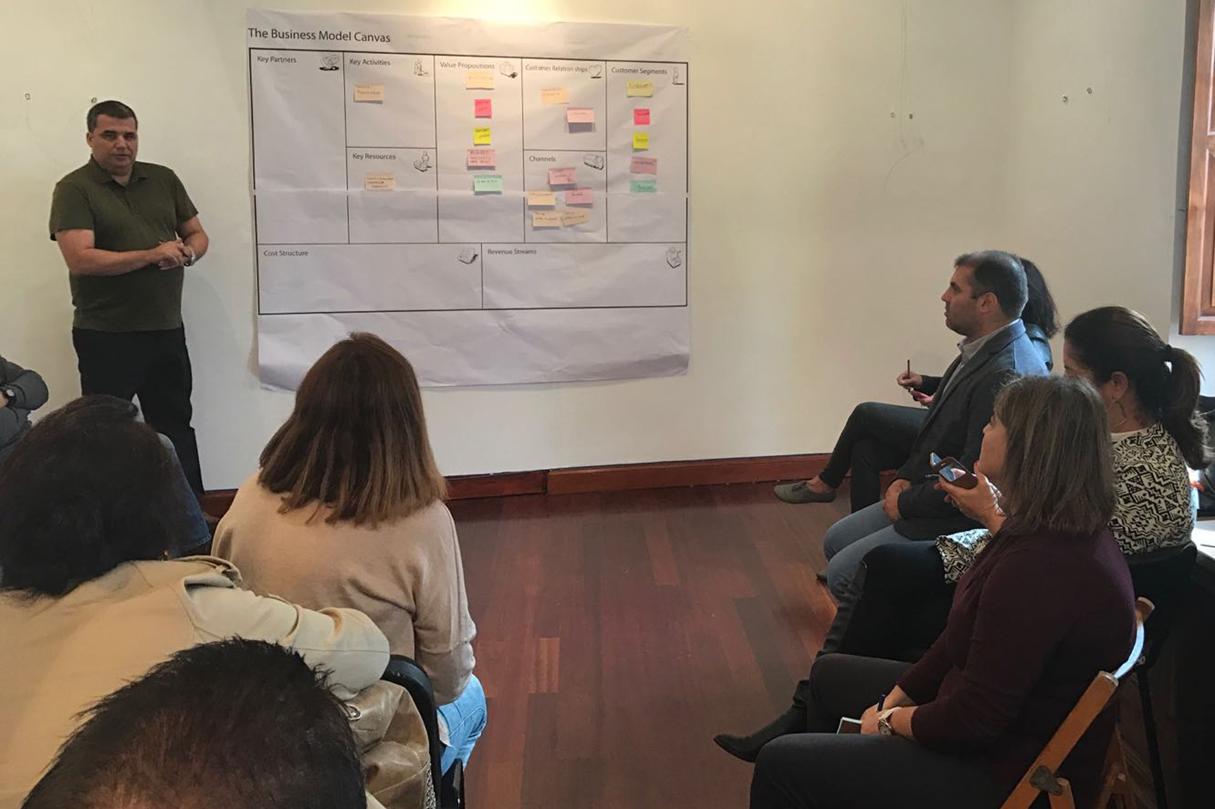 Gobierno de Canarias, Cabildo de El Hierro y empresarios turísticos trabajan en el marketing de la marca “El Hierro”