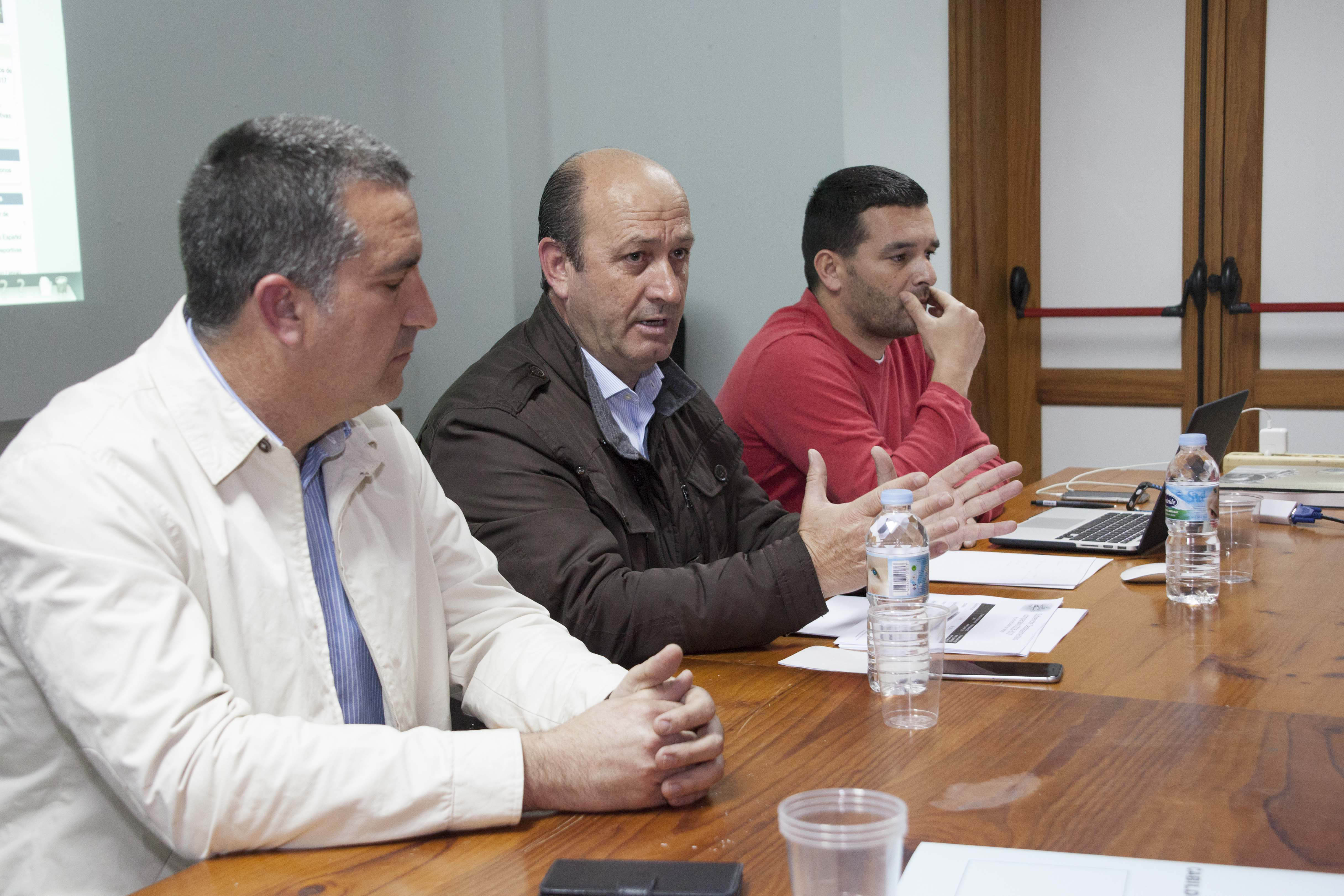 El Gobierno de Canarias instruye a agentes deportivos de El Hierro el programa de subvenciones deportivas vía telemática