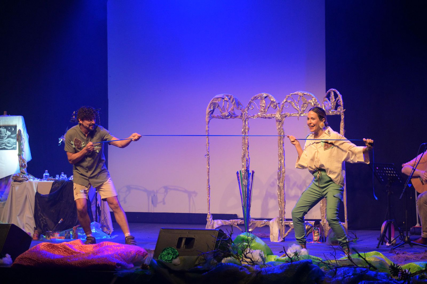 El Centro Cultural Asabanos acoge durante hoy y mañana el espectáculo musical “La Raya”, dirigido a escolares de la isla