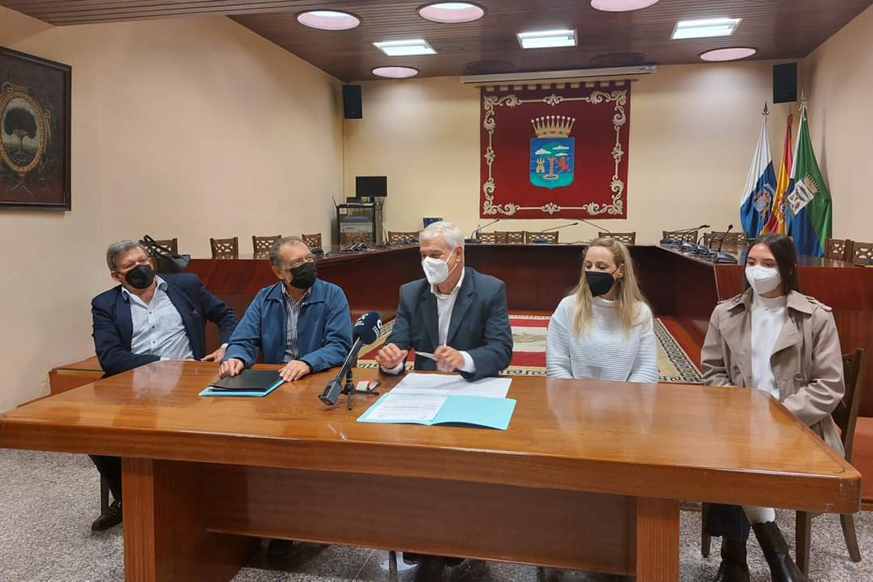 Cabildo y AFATE avanzan en la atención a enfermos y familiares de personas con alzhéimer y otras demencias en El Hierro