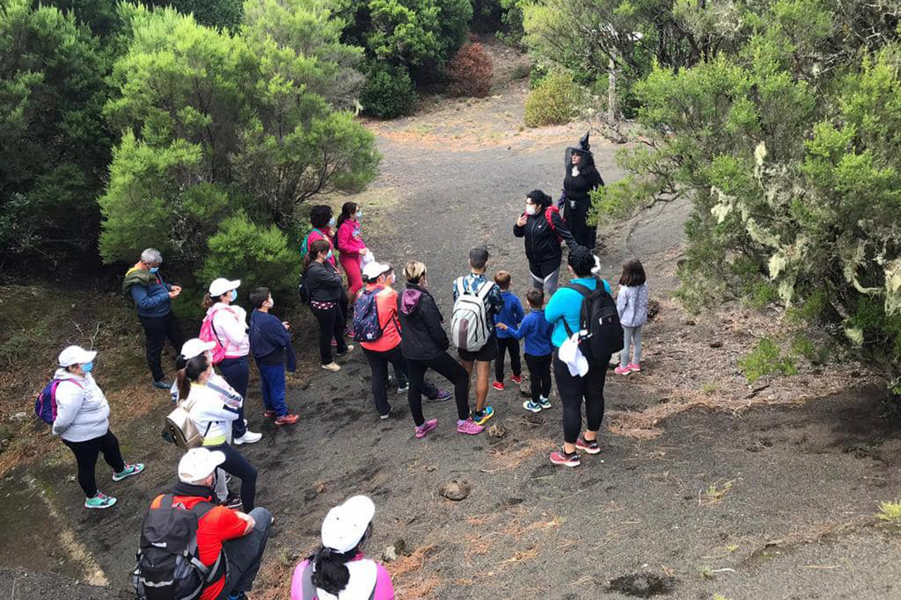 El sendero de La Llanía acoge la primera ruta de “Senderos Encuentados”