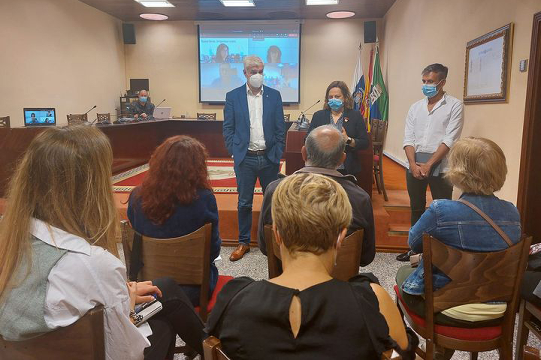 El Cabildo pone en marcha un proyecto de monitorización de actividad para personas mayores dirigida a la atención a domicilio de este colectivo