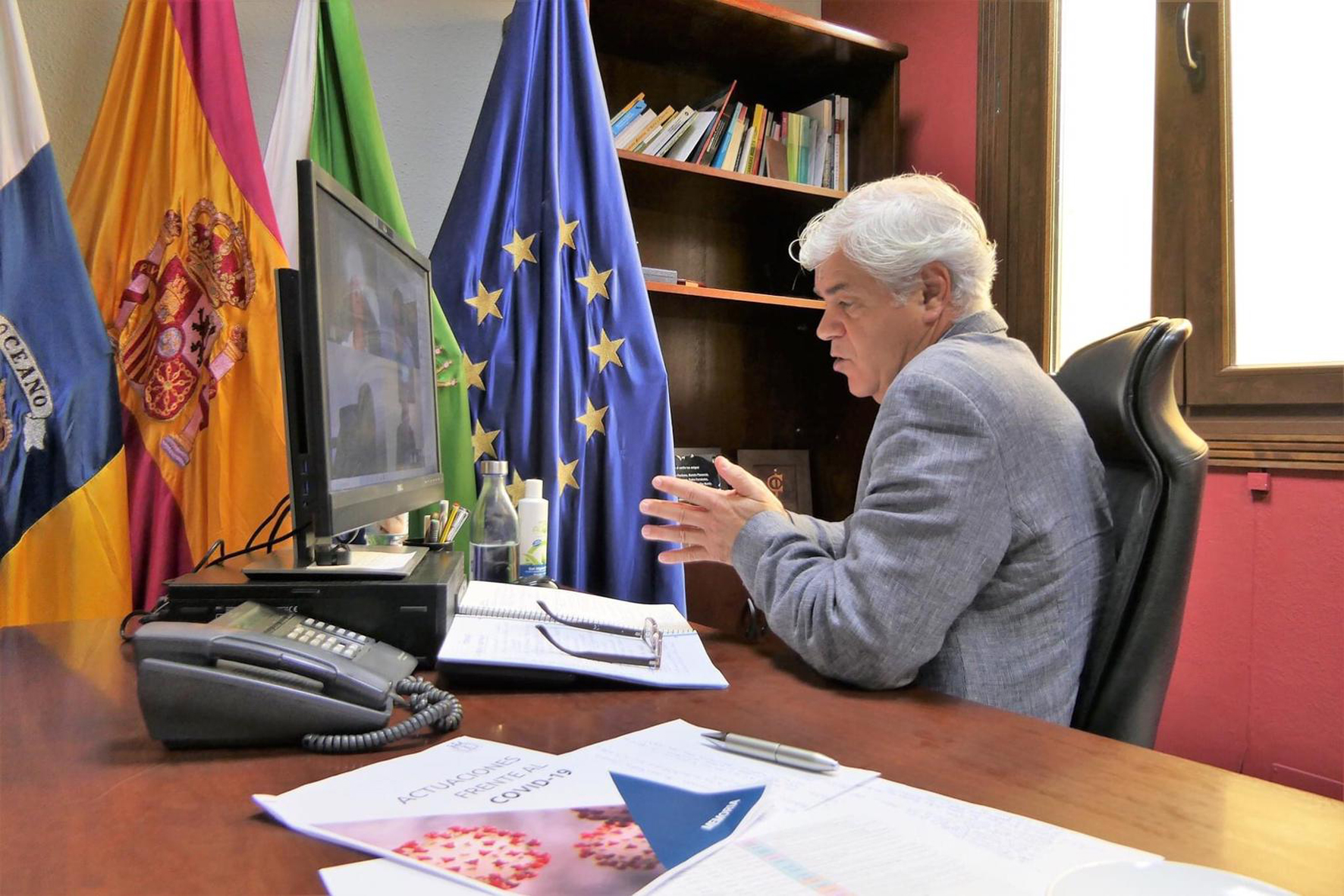 Armas se reúne de forma telemática con los portavoces políticos de la corporación insular